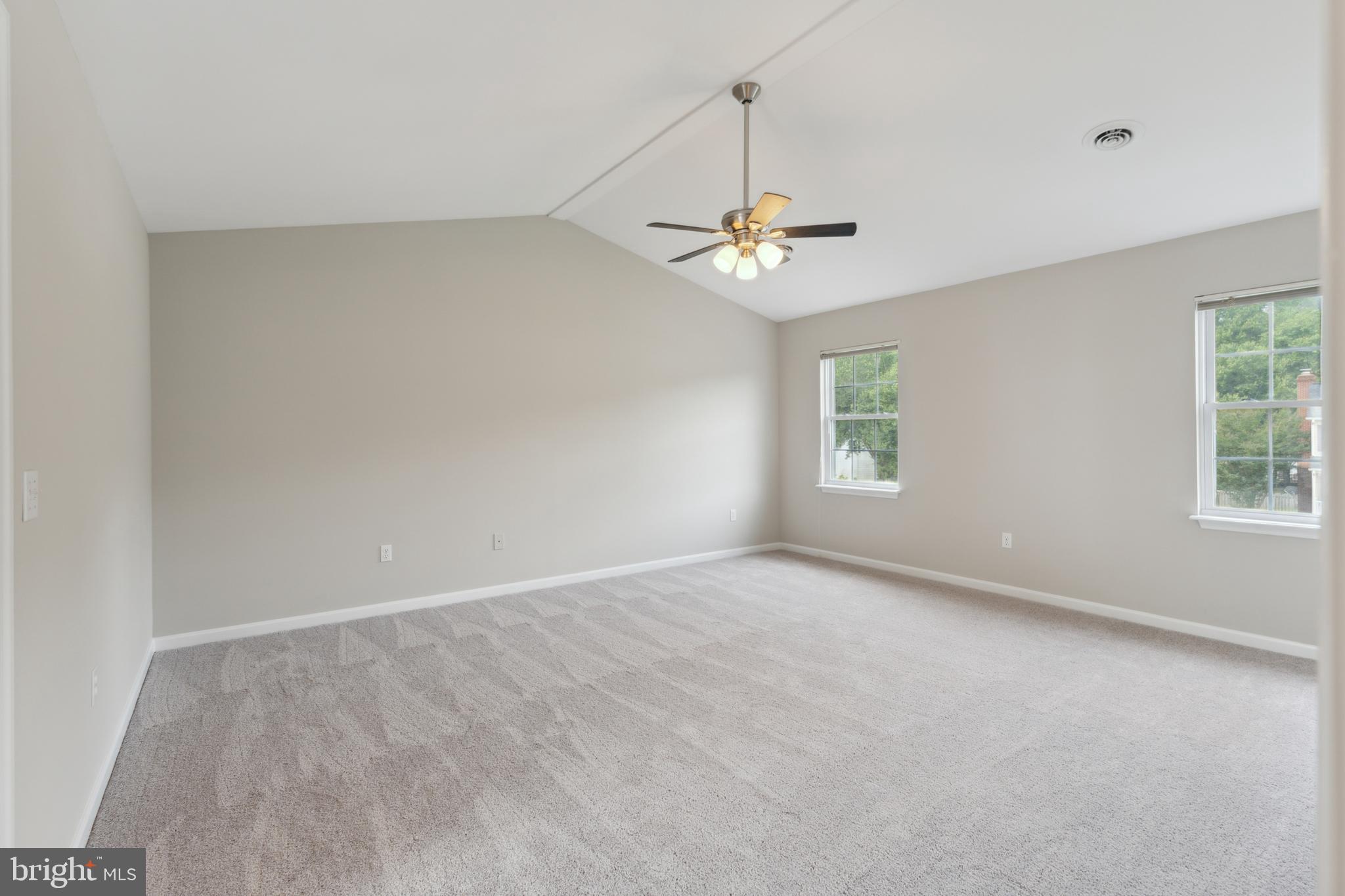 SMOKETREE - Residential Lease