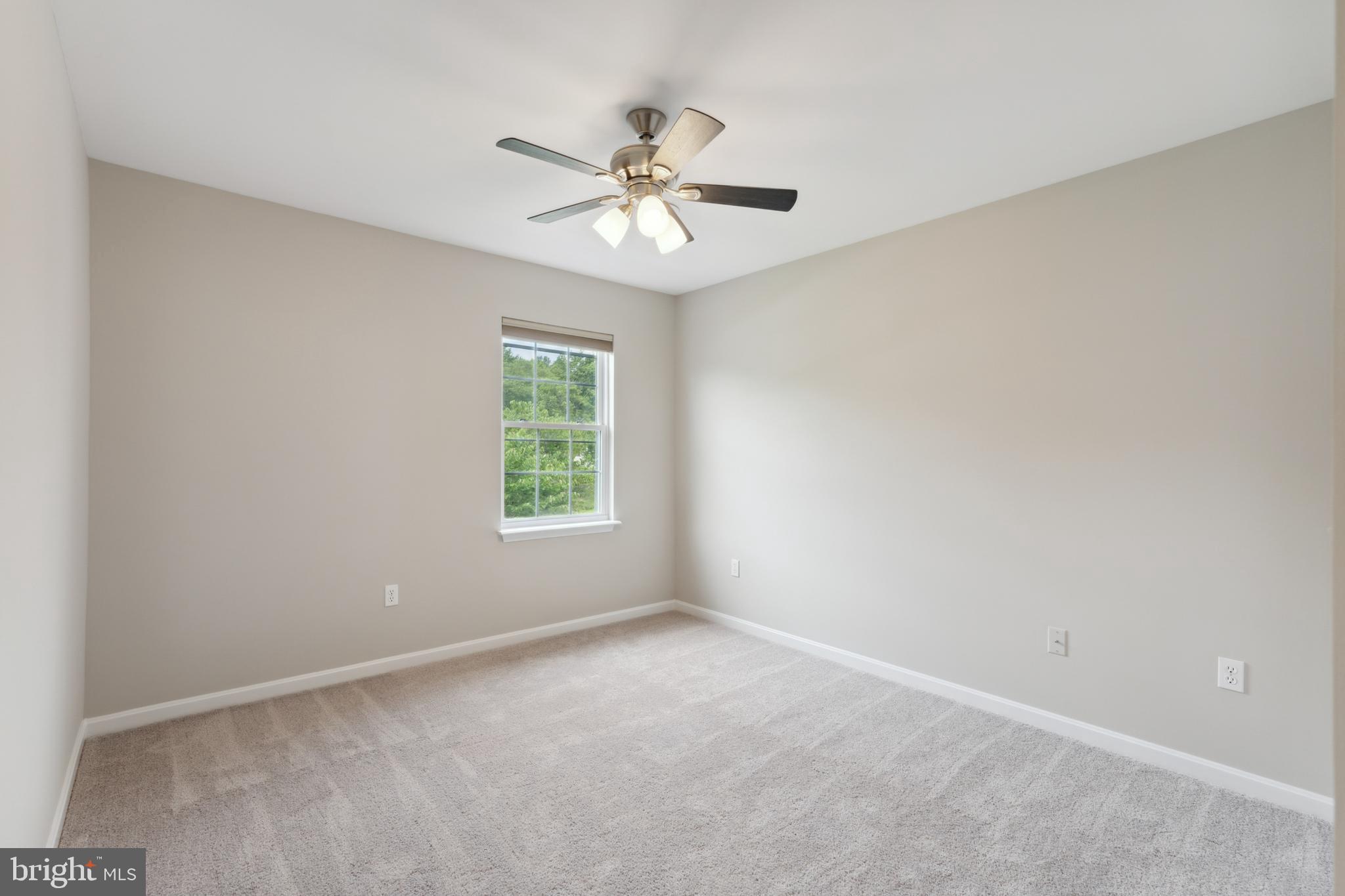 SMOKETREE - Residential Lease