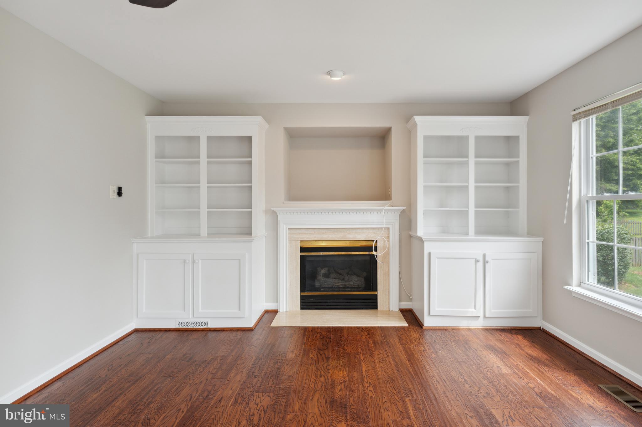 SMOKETREE - Residential Lease