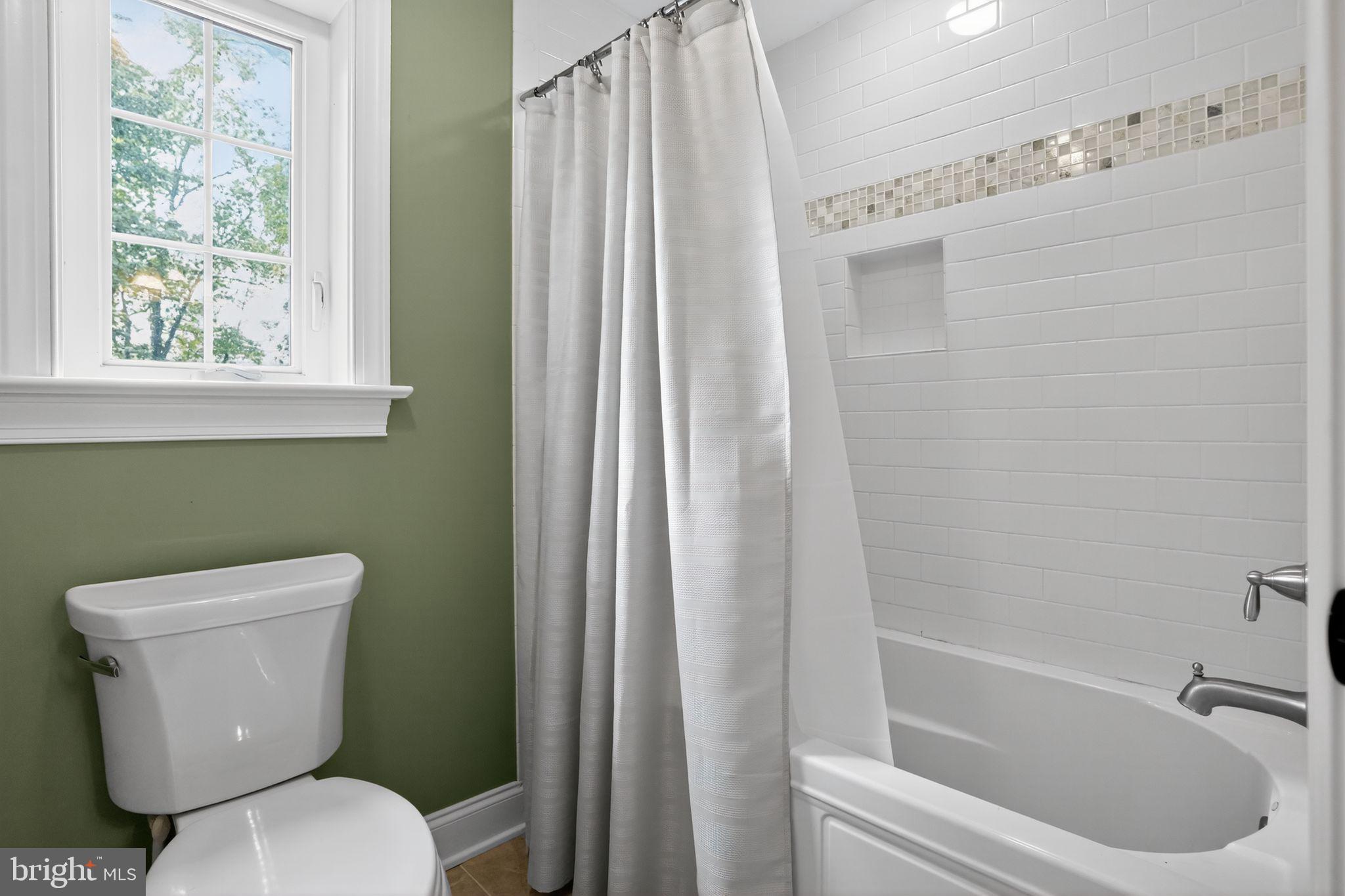 RADNOR HUNT - Residential