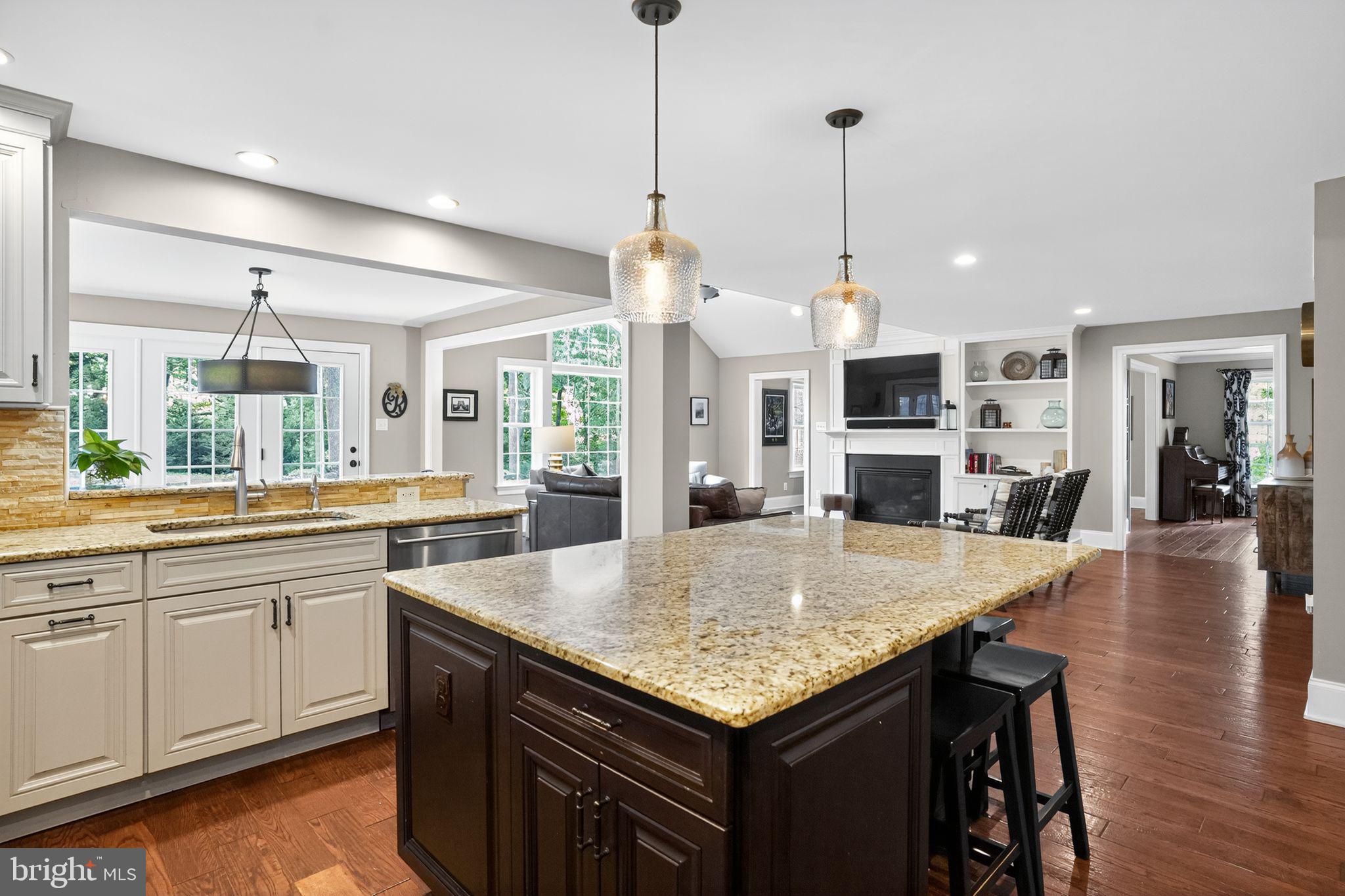 RADNOR HUNT - Residential