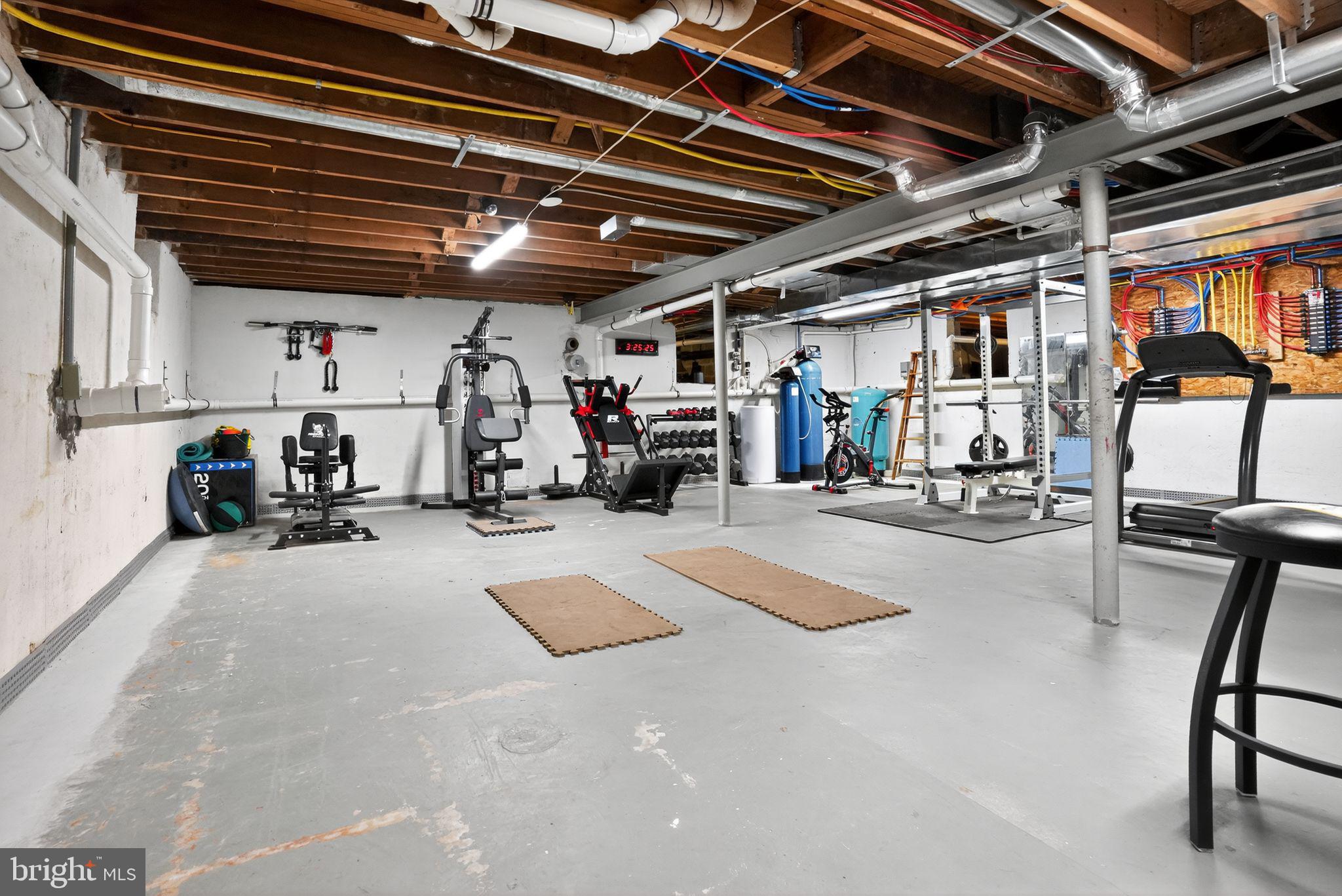 RADNOR HUNT - Residential