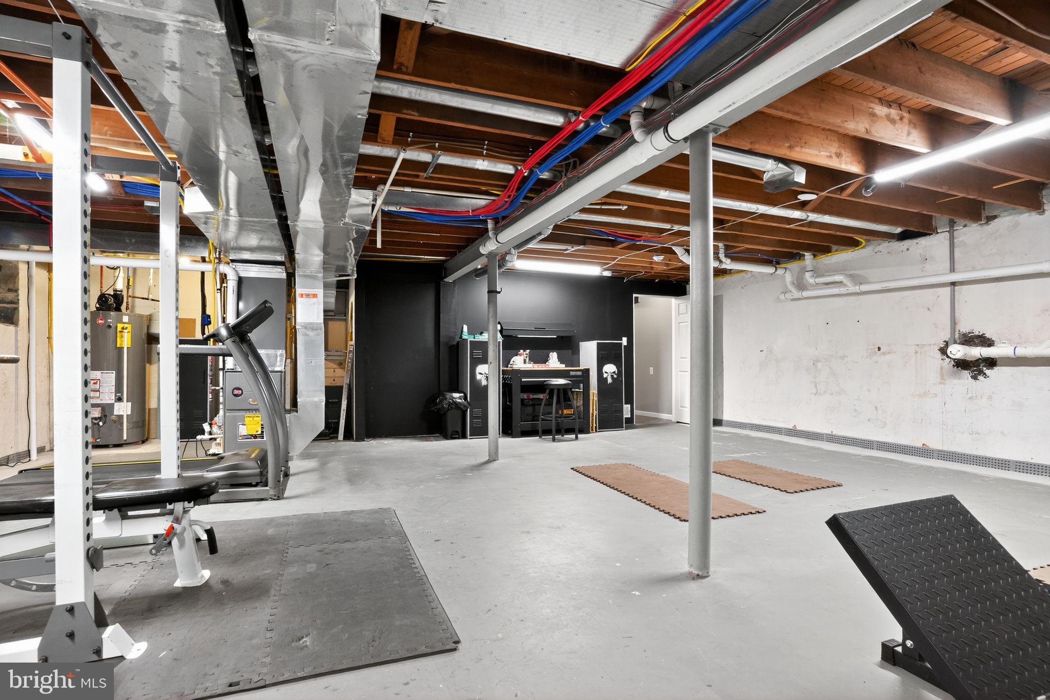 RADNOR HUNT - Residential