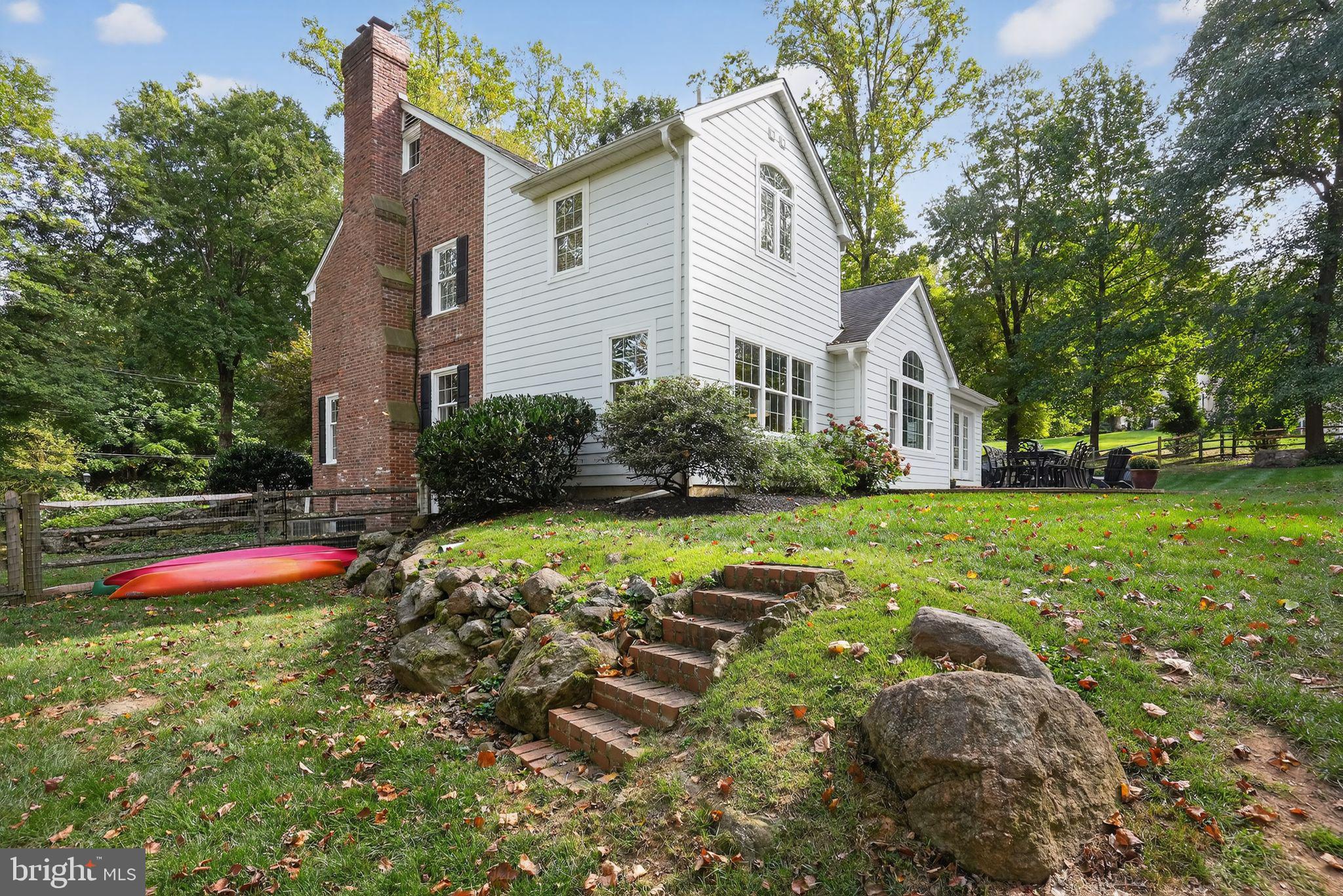 RADNOR HUNT - Residential