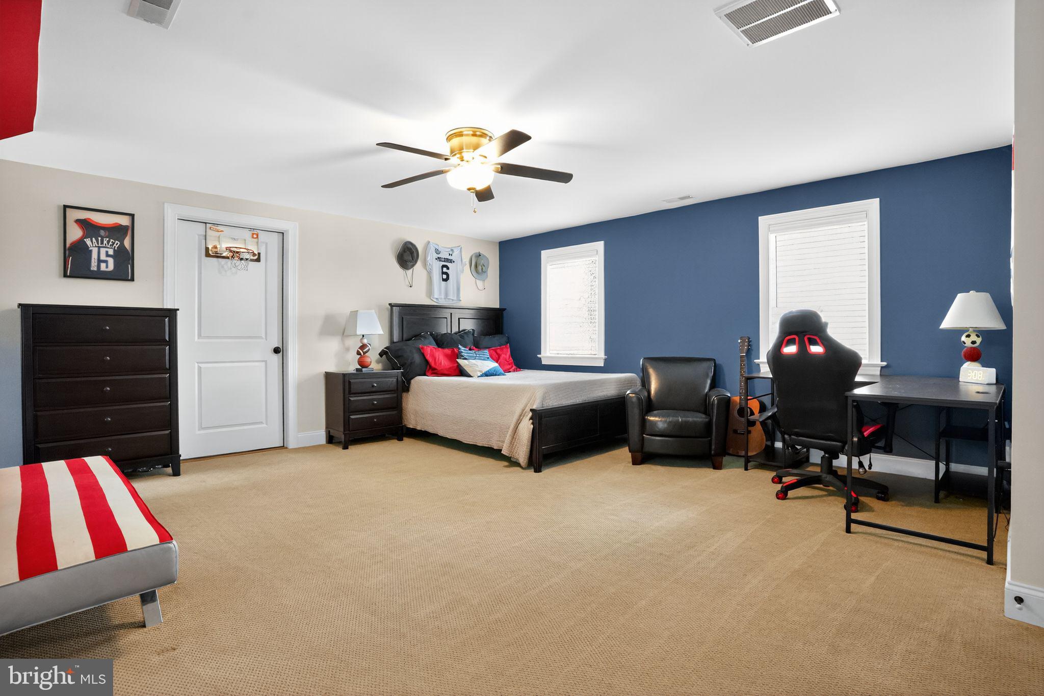 RADNOR HUNT - Residential