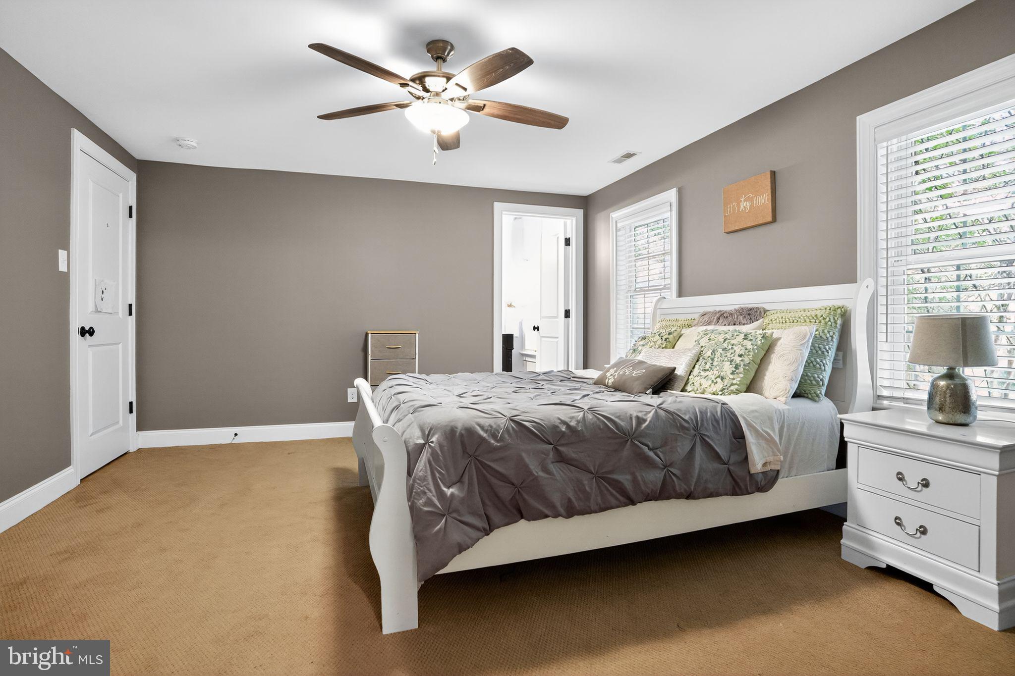 RADNOR HUNT - Residential