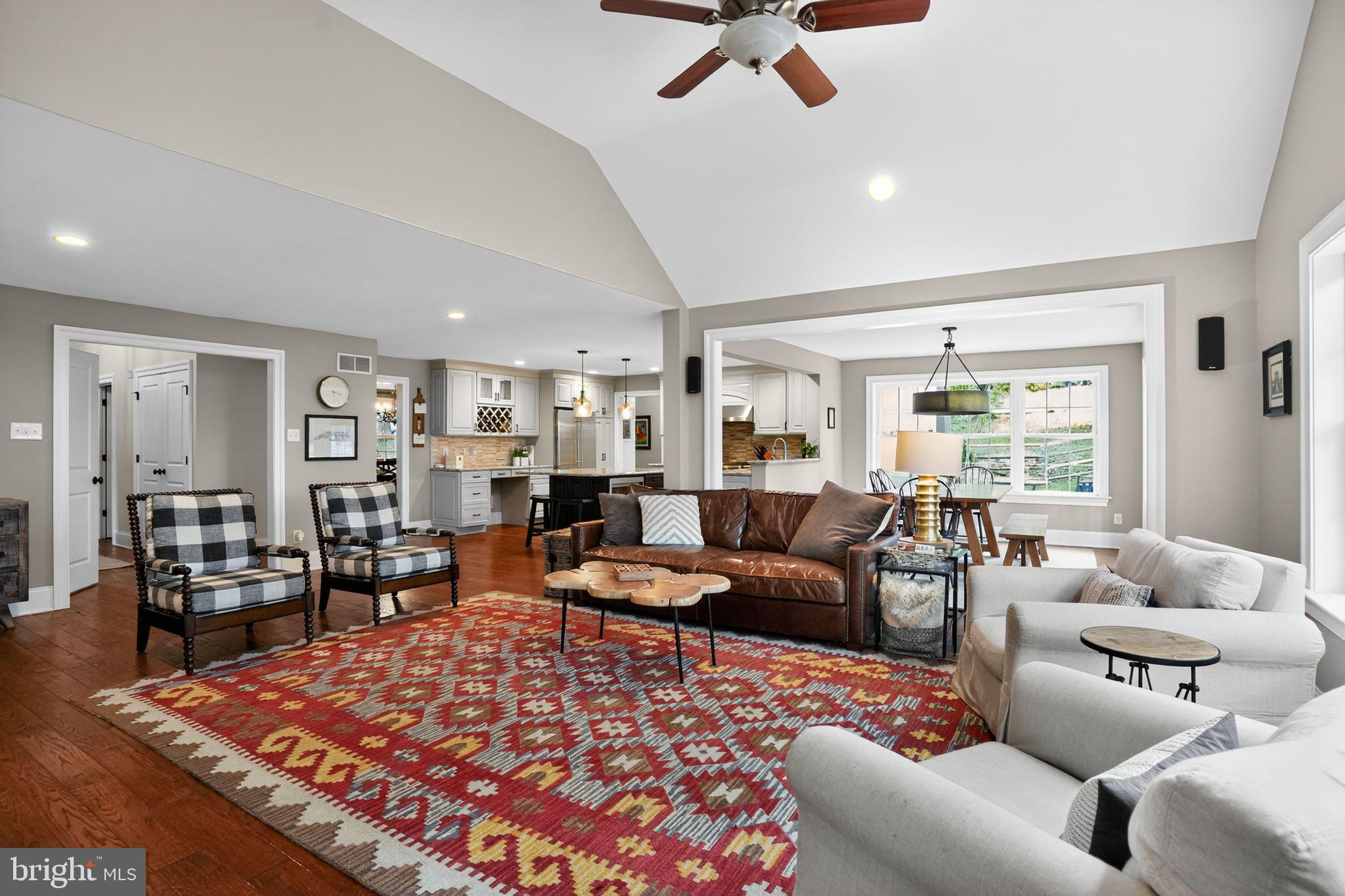 RADNOR HUNT - Residential