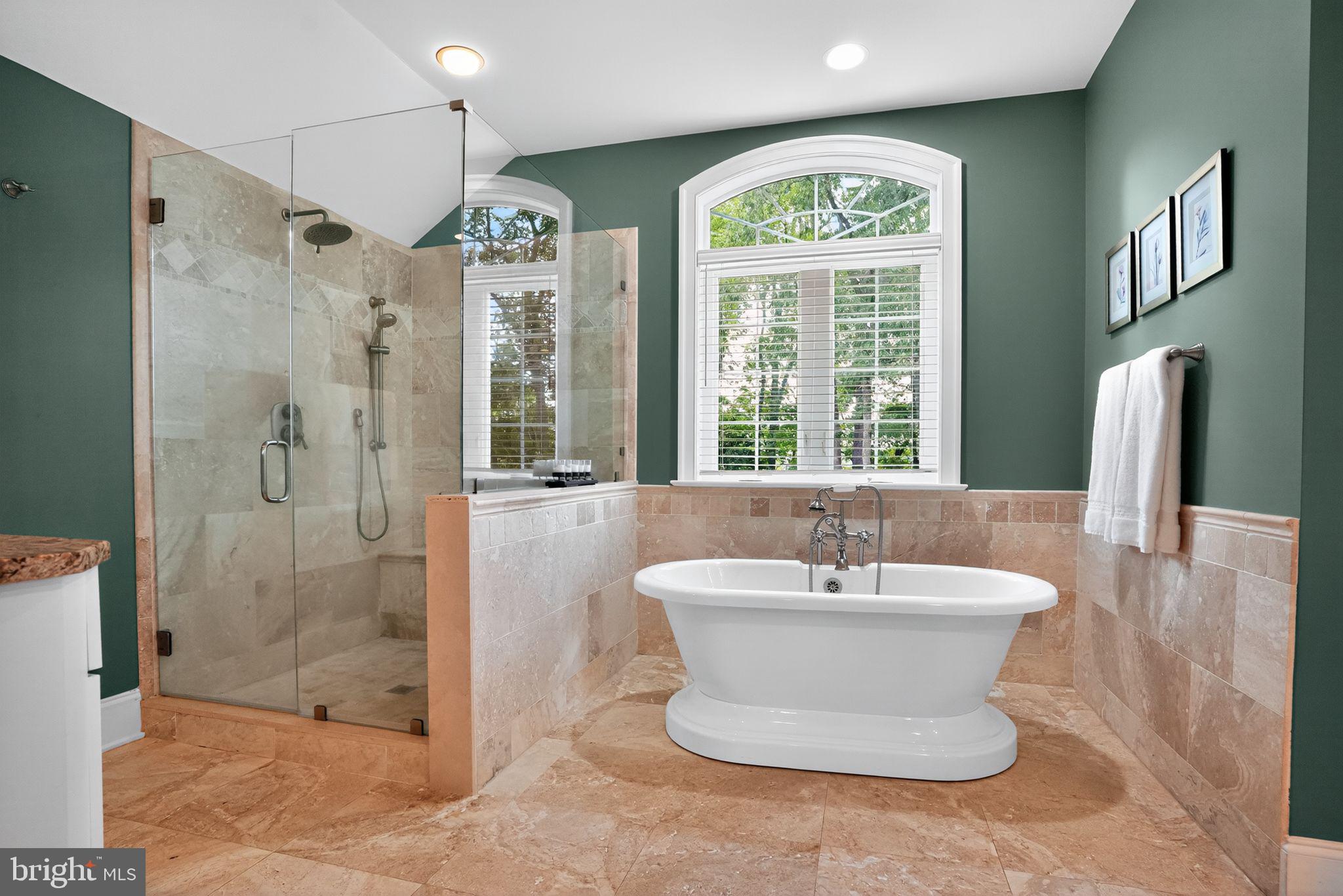 RADNOR HUNT - Residential