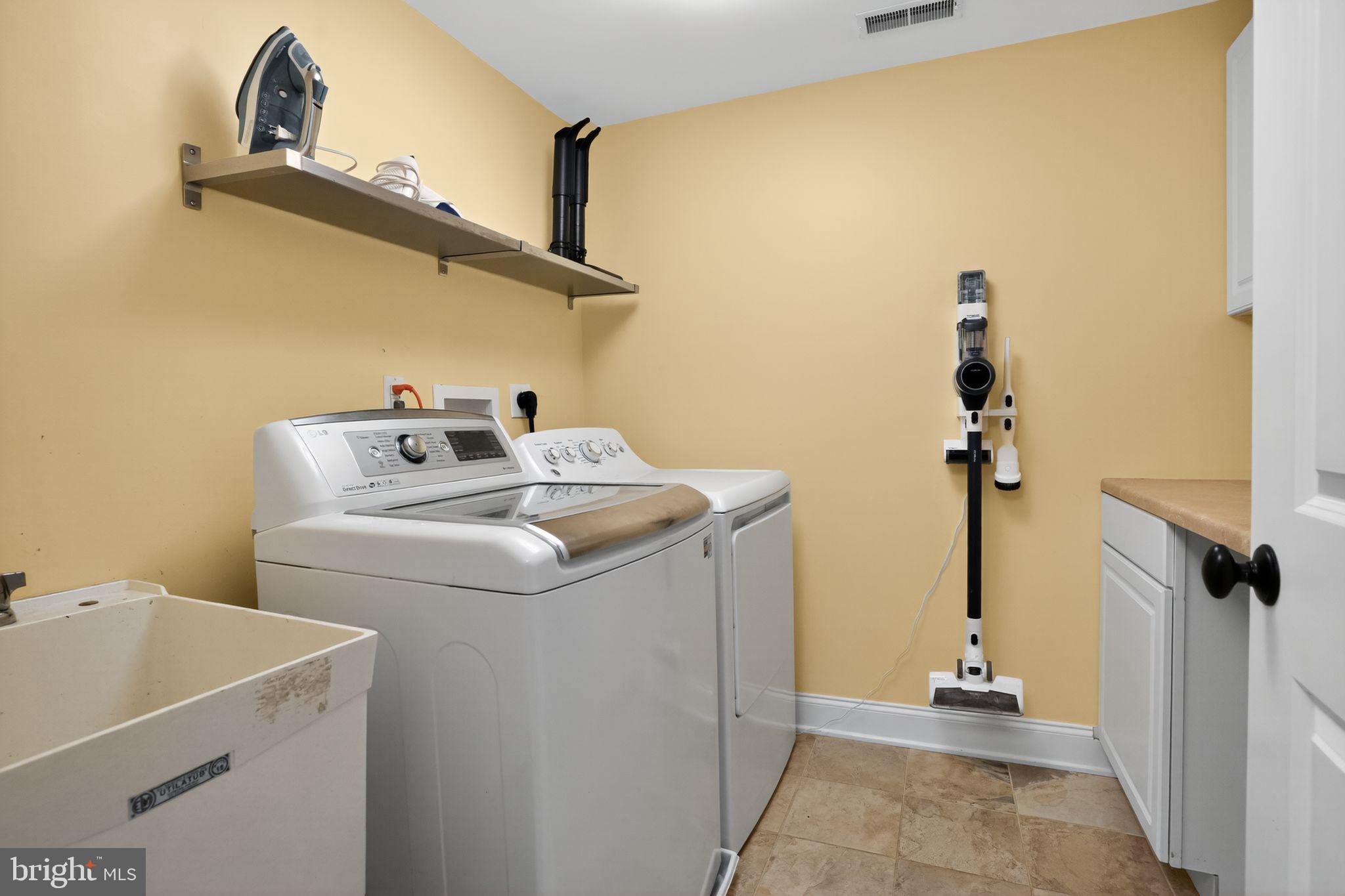 RADNOR HUNT - Residential