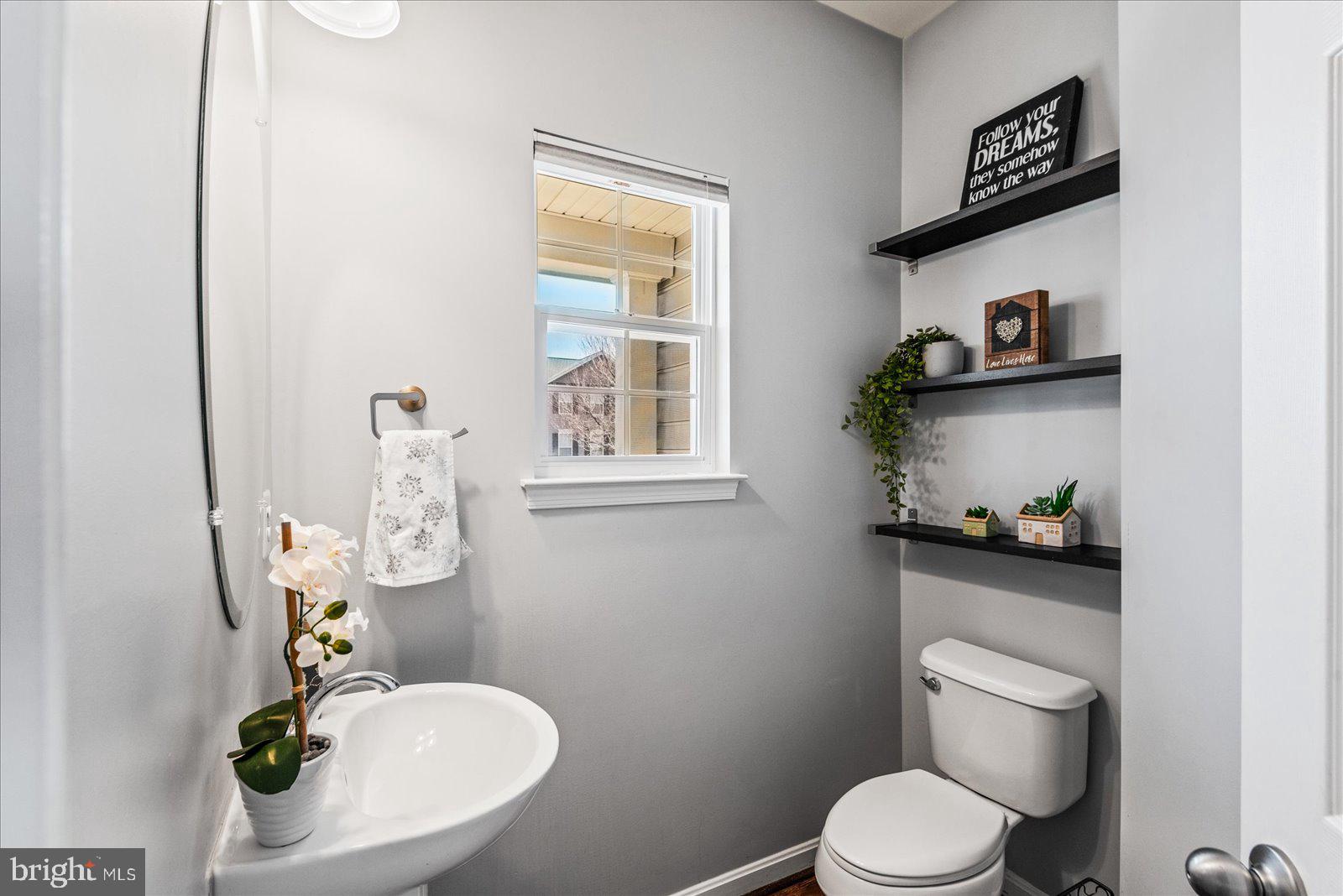 SEASONS LANDING - Residential