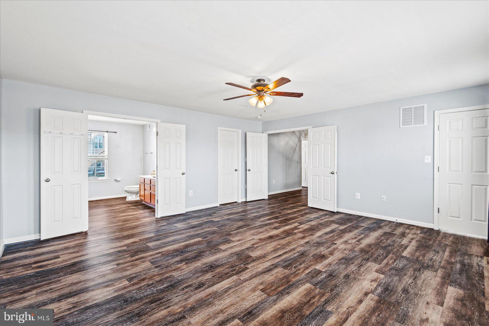 SEASONS LANDING - Residential