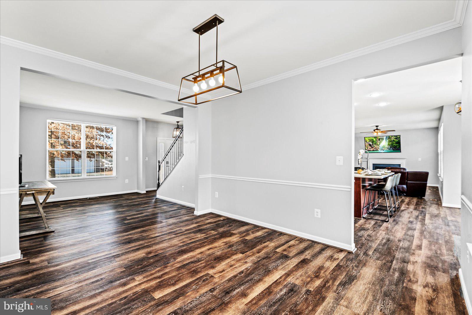 SEASONS LANDING - Residential