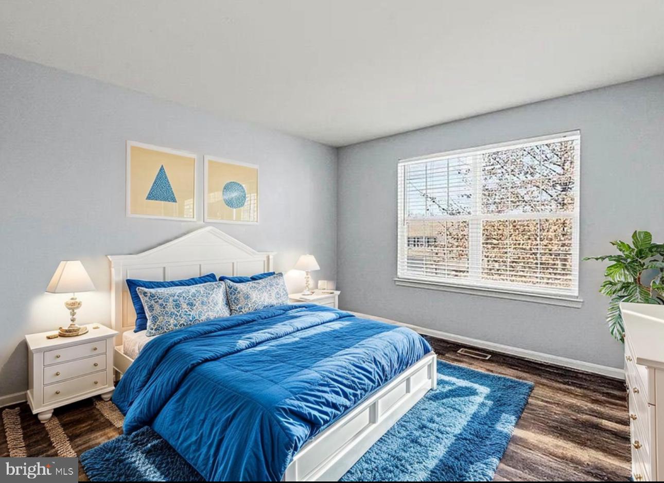 SEASONS LANDING - Residential