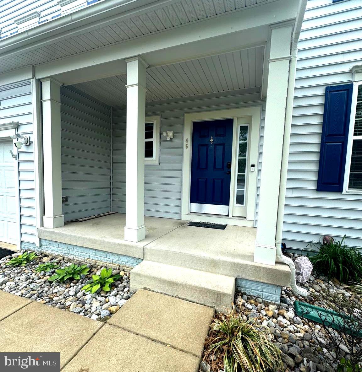 SEASONS LANDING - Residential