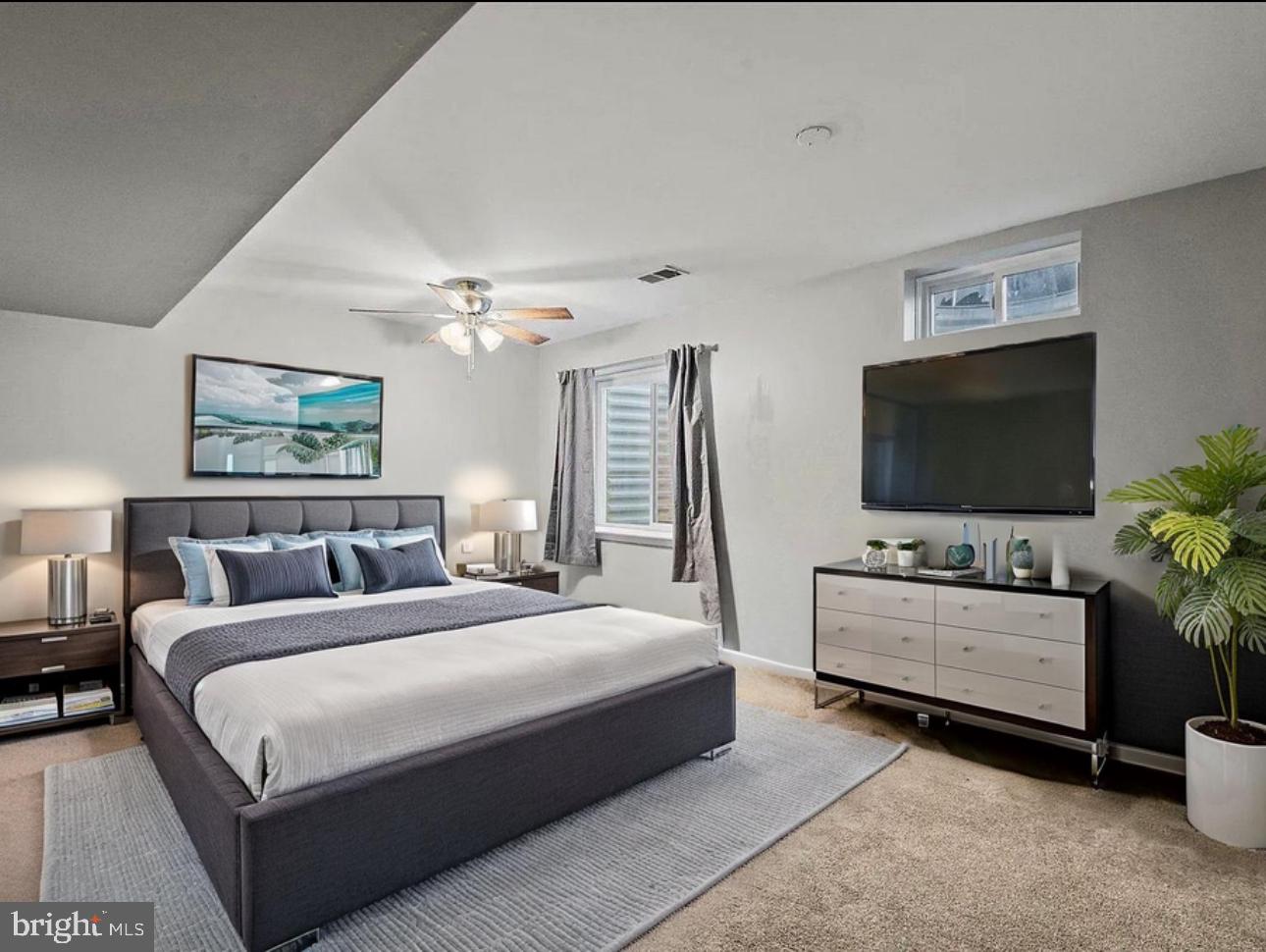 SEASONS LANDING - Residential