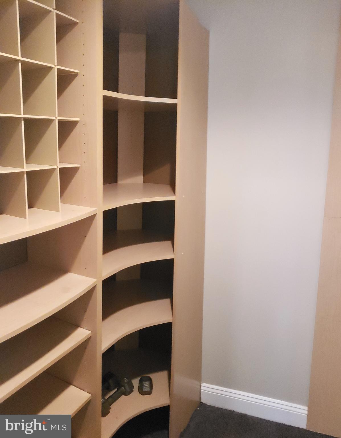 WILLOW HILLS - Residential