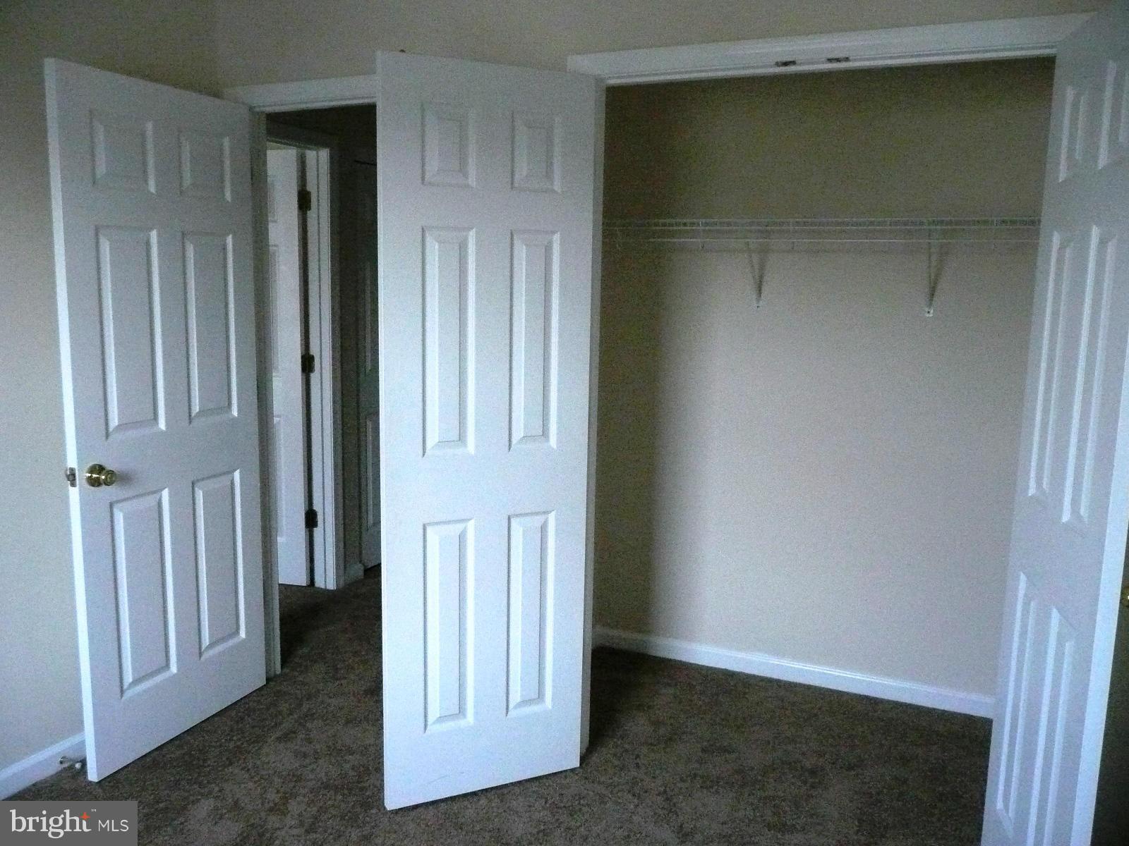 BUNKER HILL TOWNHOMES - Residential Lease