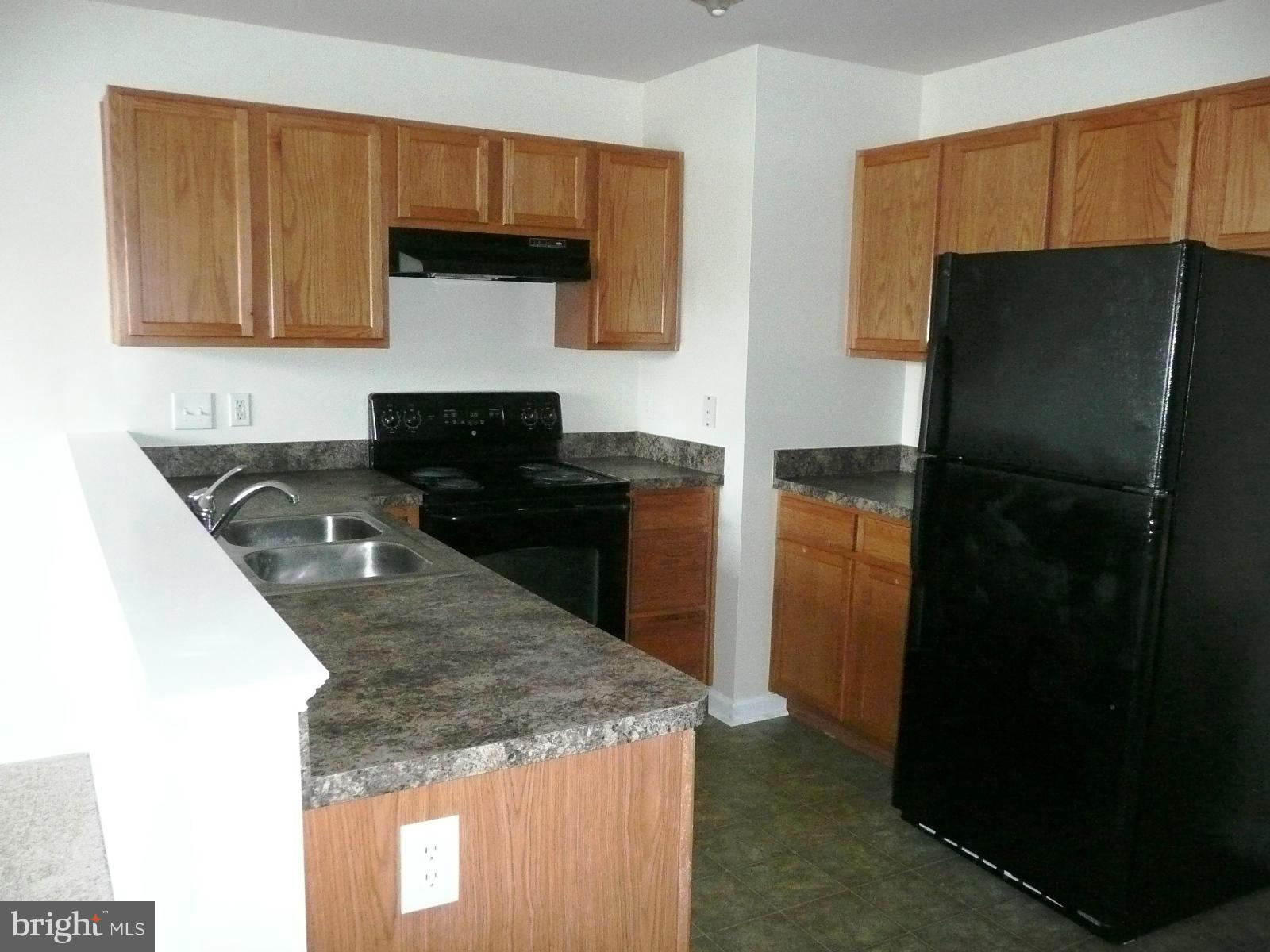 BUNKER HILL TOWNHOMES - Residential Lease