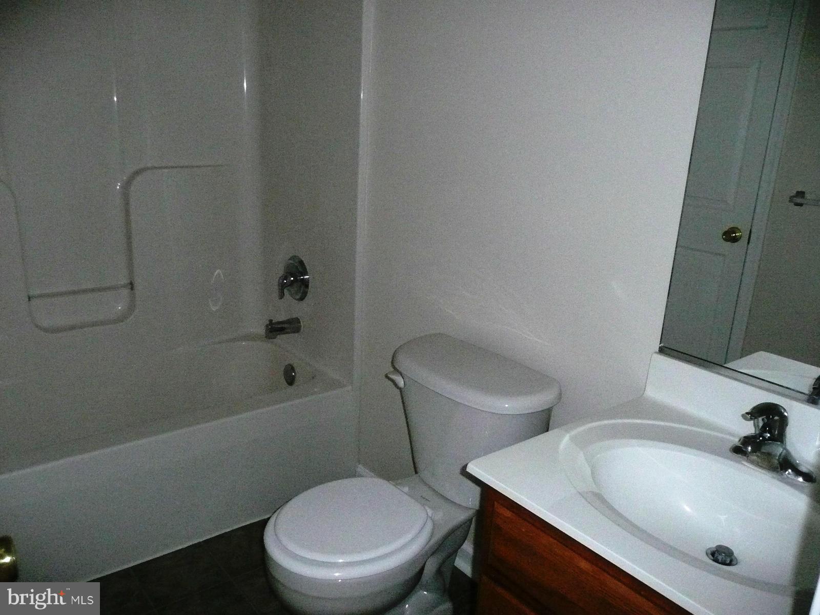 BUNKER HILL TOWNHOMES - Residential Lease