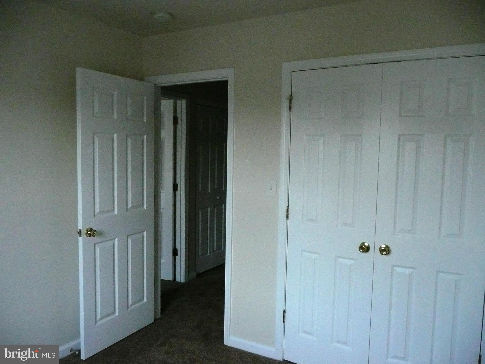 BUNKER HILL TOWNHOMES - Residential Lease