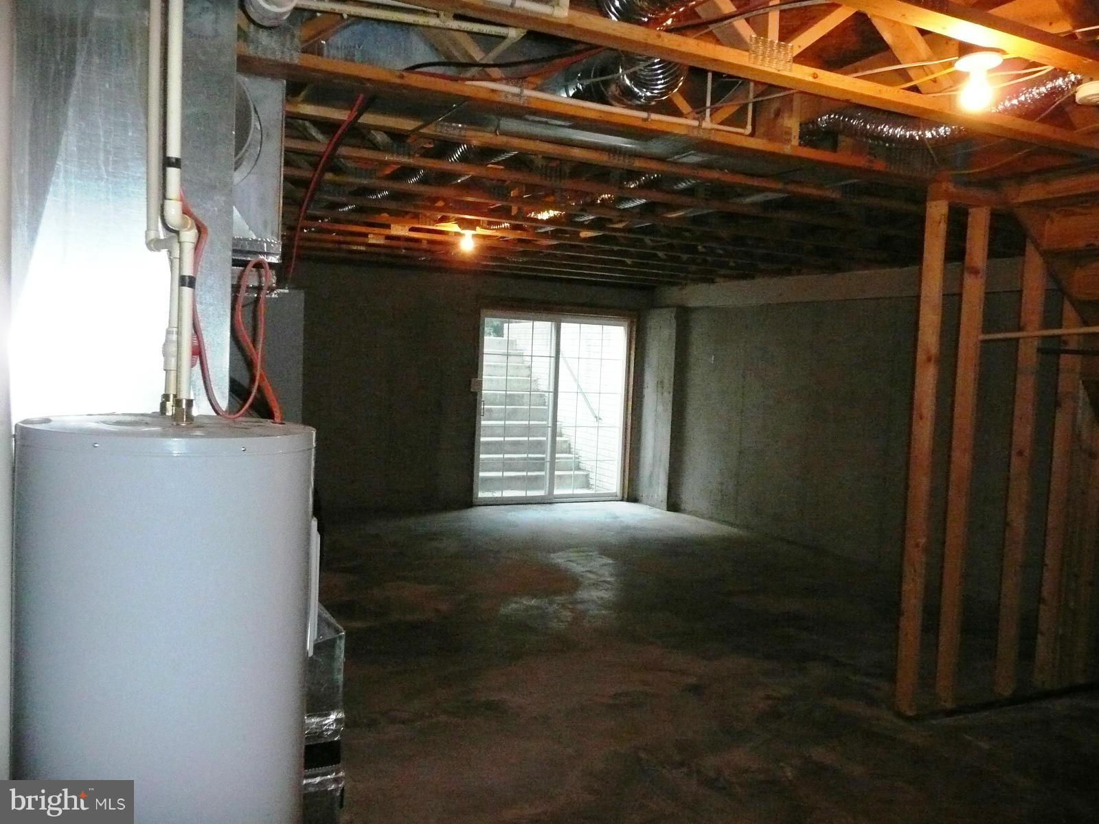 BUNKER HILL TOWNHOMES - Residential Lease