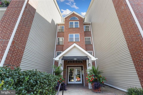 Condo For Rent - 3309 Wyndham Circle #2172<br/> Alexandria City County, ALEXANDRIA, VA 22302