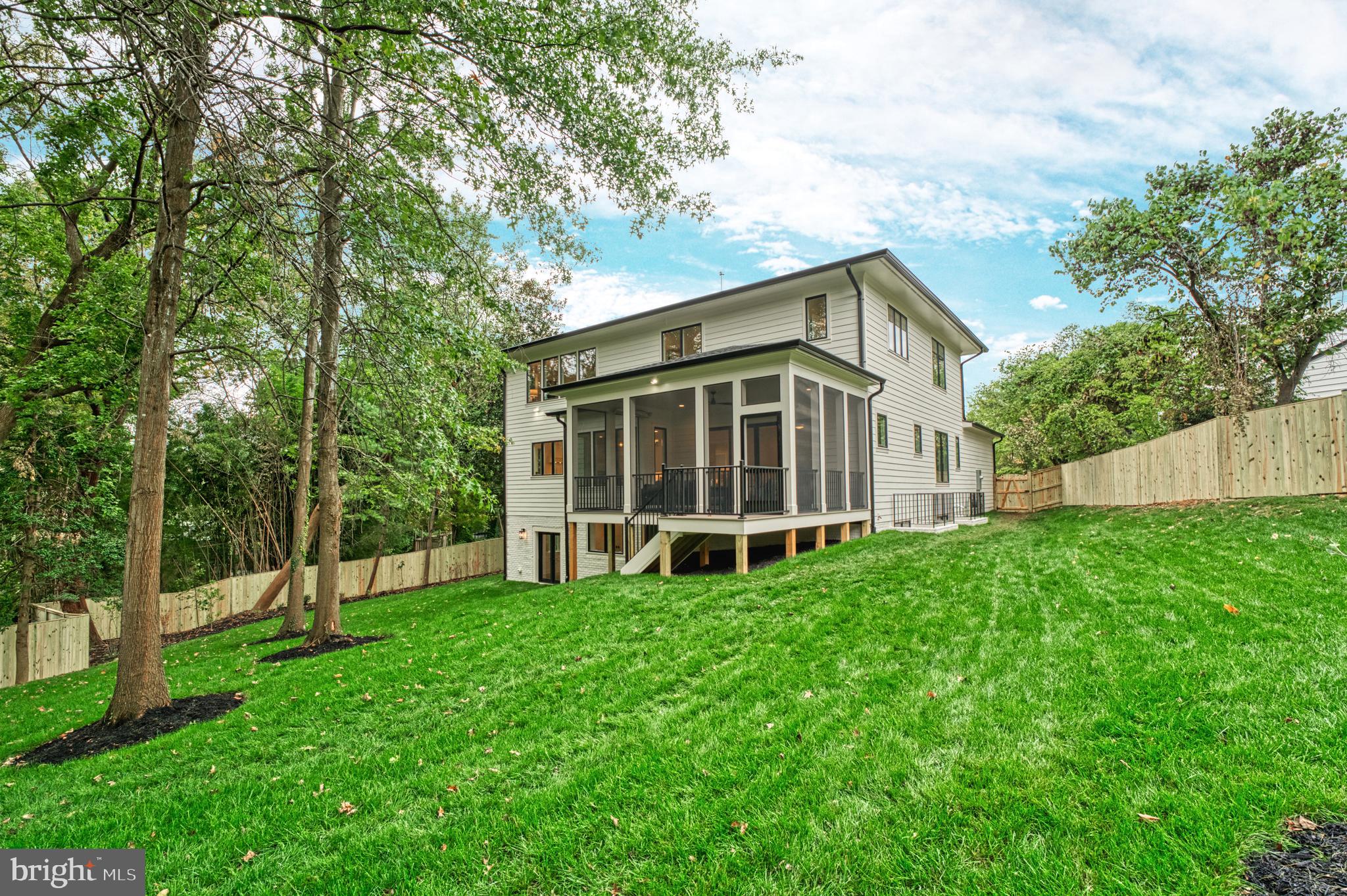 POWHATAN HILLS - Residential