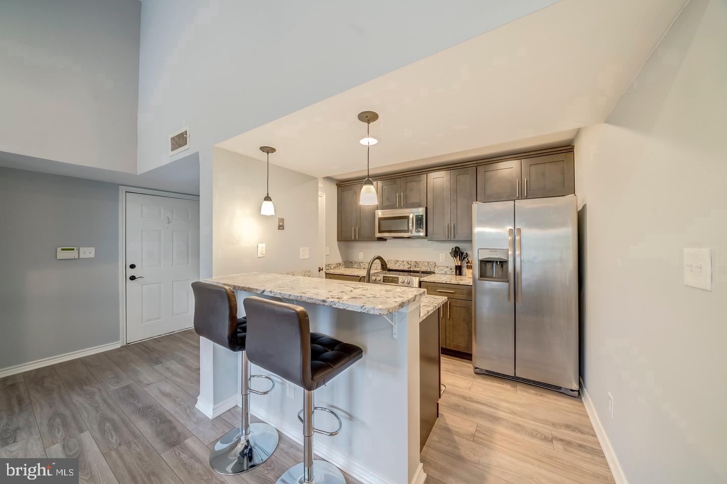 PENDERBROOK SQUARE CONDOMINIUMS - Residential Lease