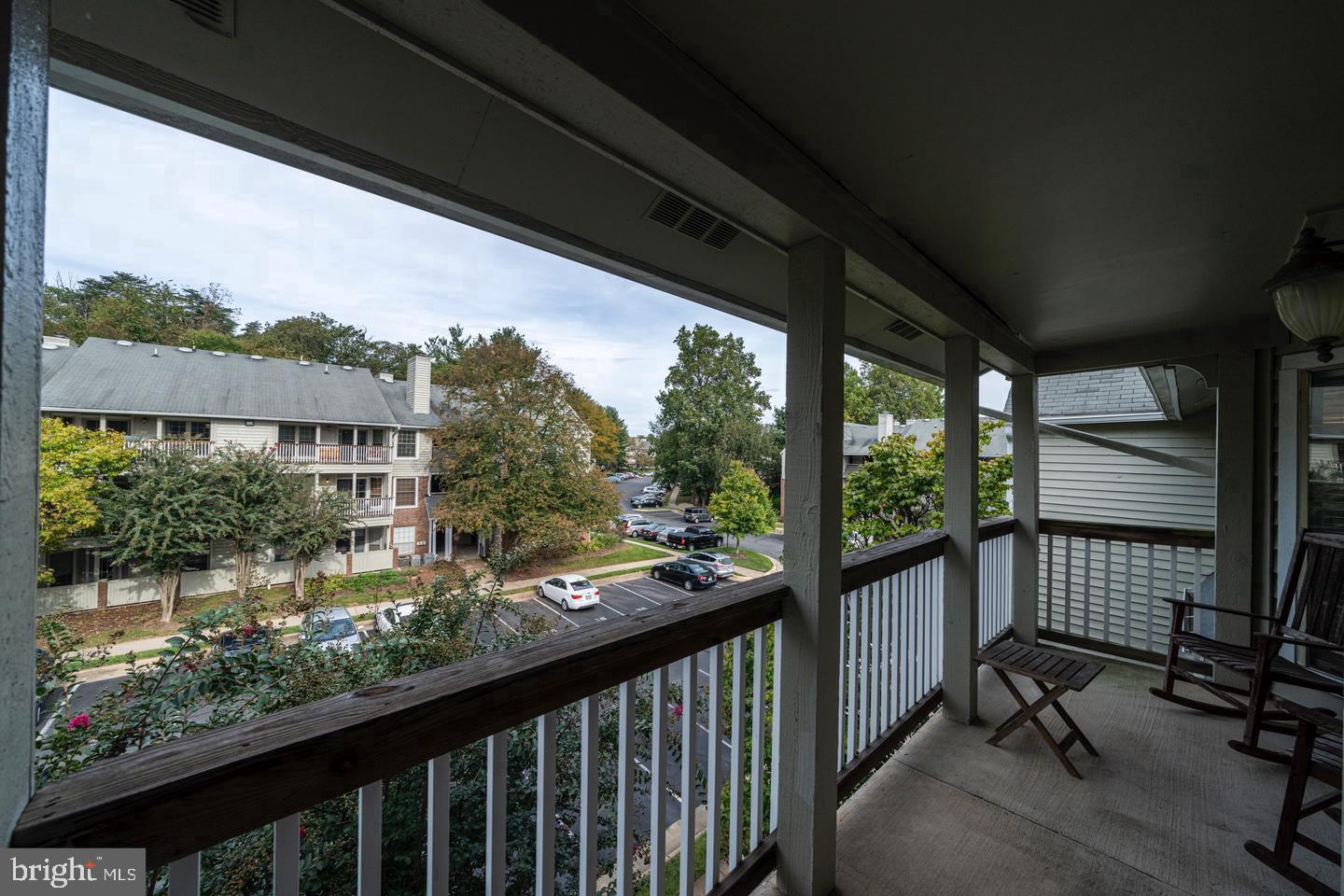 PENDERBROOK SQUARE CONDOMINIUMS - Residential Lease