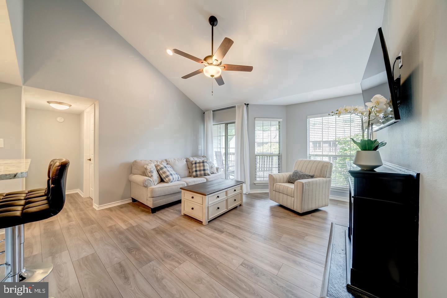 PENDERBROOK SQUARE CONDOMINIUMS - Residential Lease