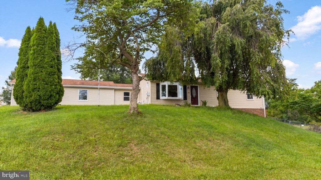 Photo of 1673 Broad Lane, FALLING WATERS, WV 25419 (MLS # WVBE2054362)