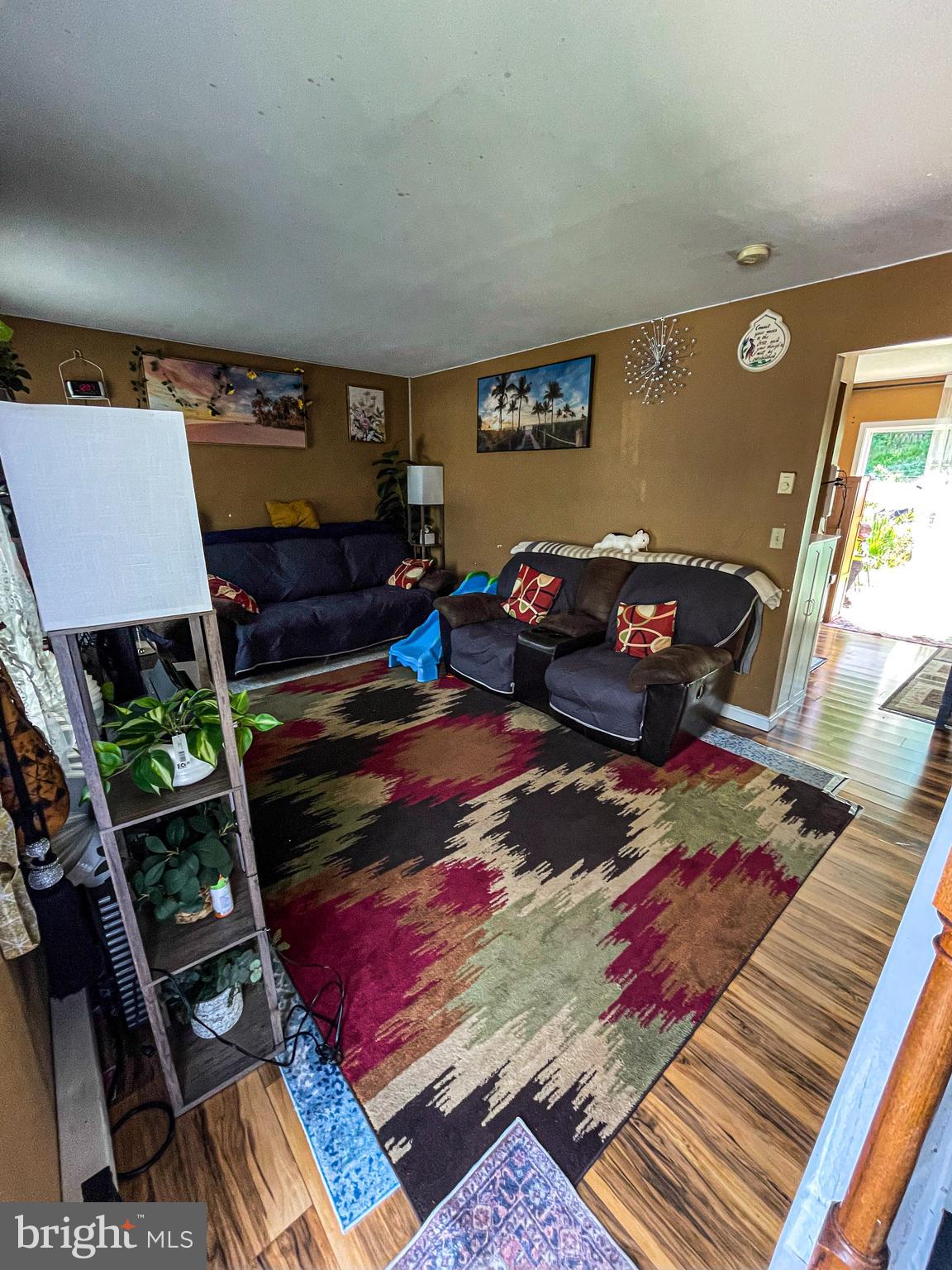 250 HEATHERWOOD DRIVE