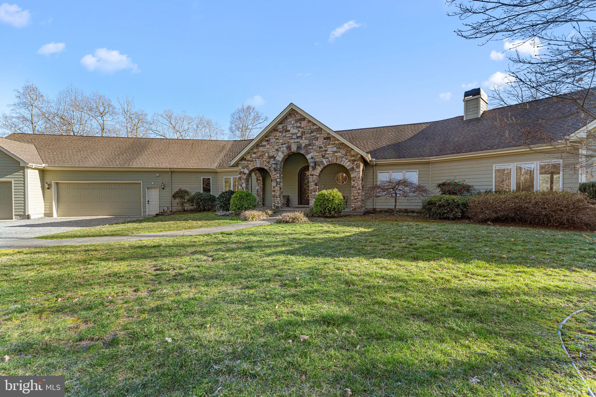 MEADOW FARMS - Residential