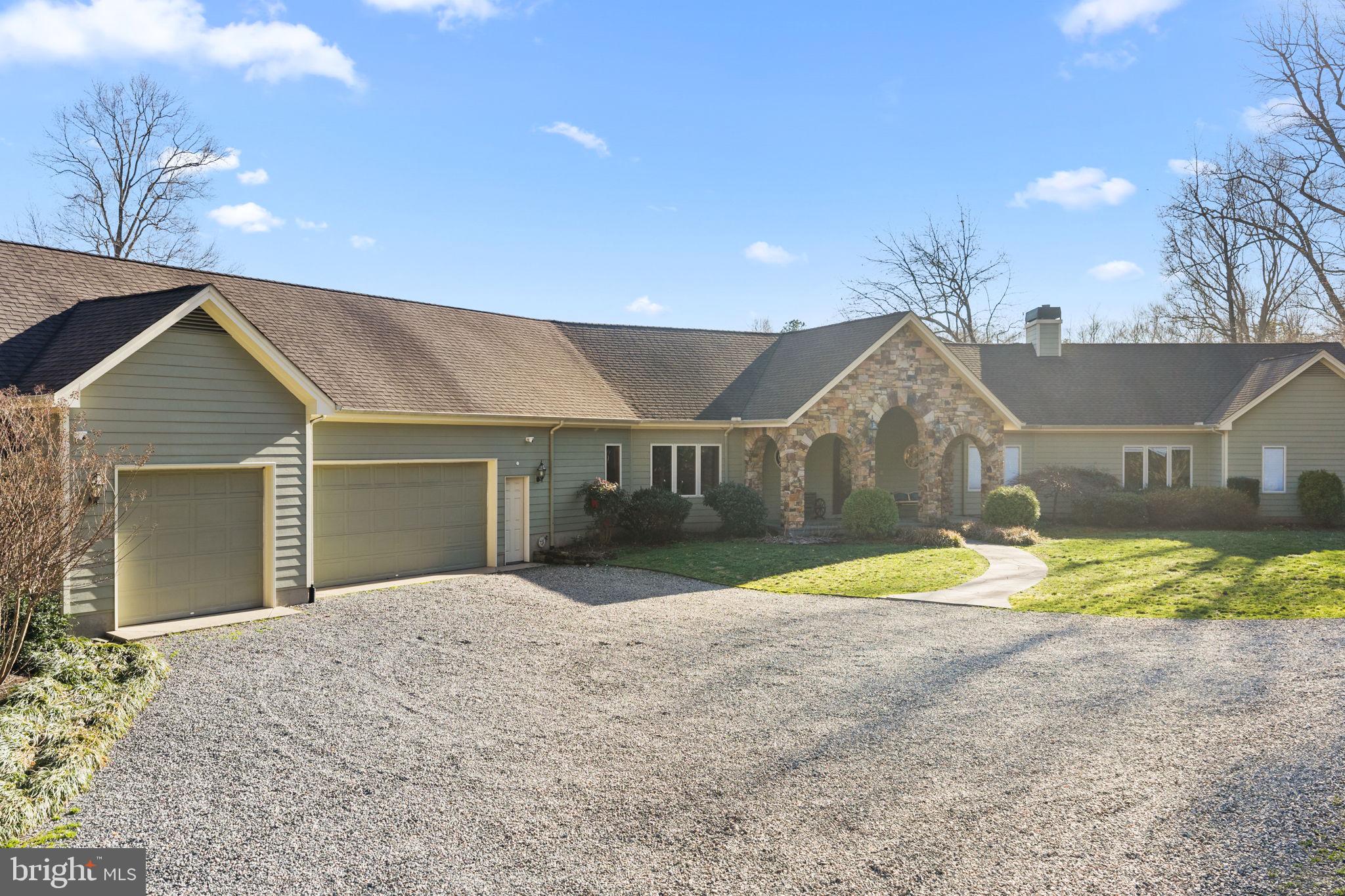 MEADOW FARMS - Residential