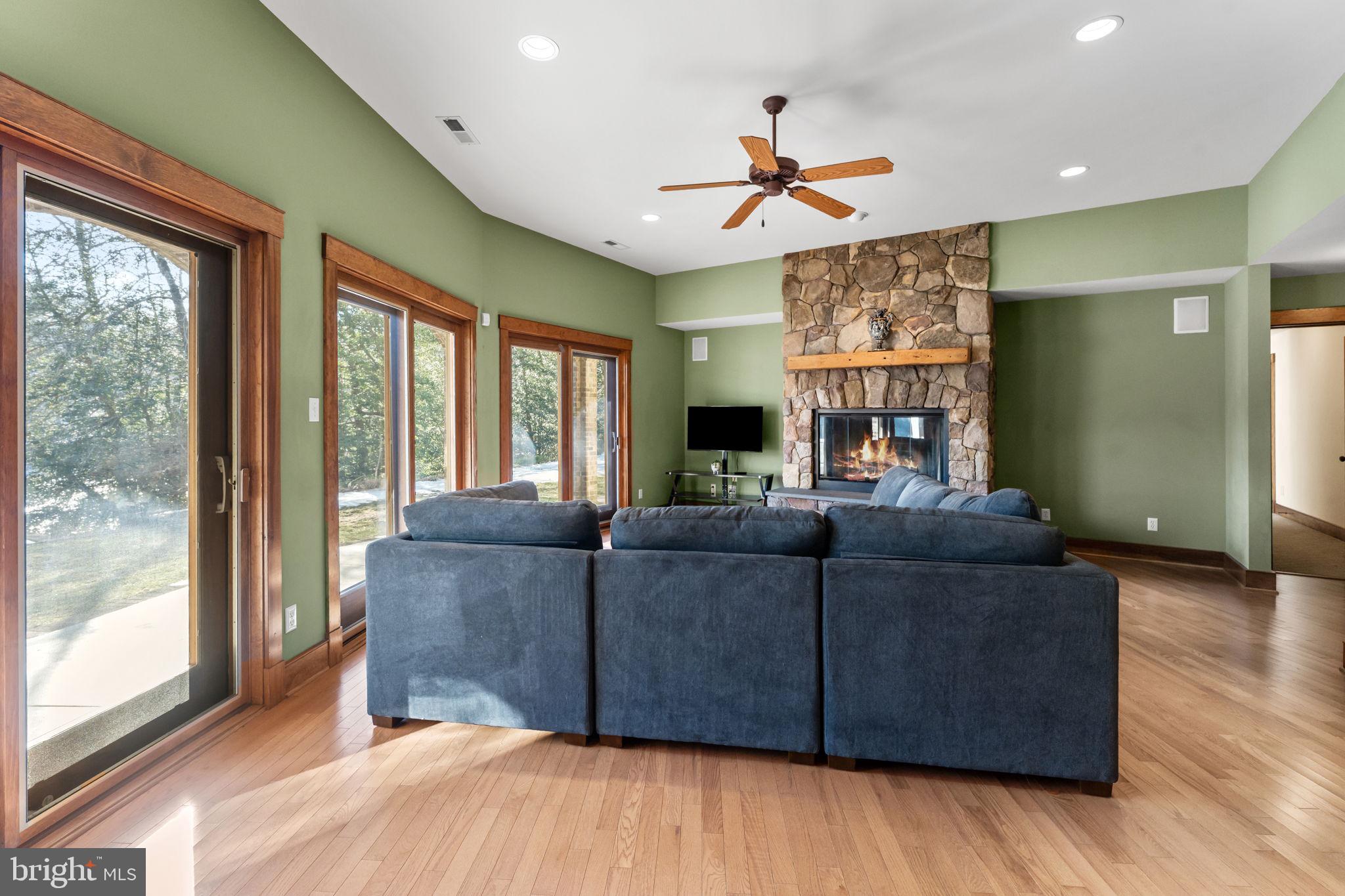 MEADOW FARMS - Residential