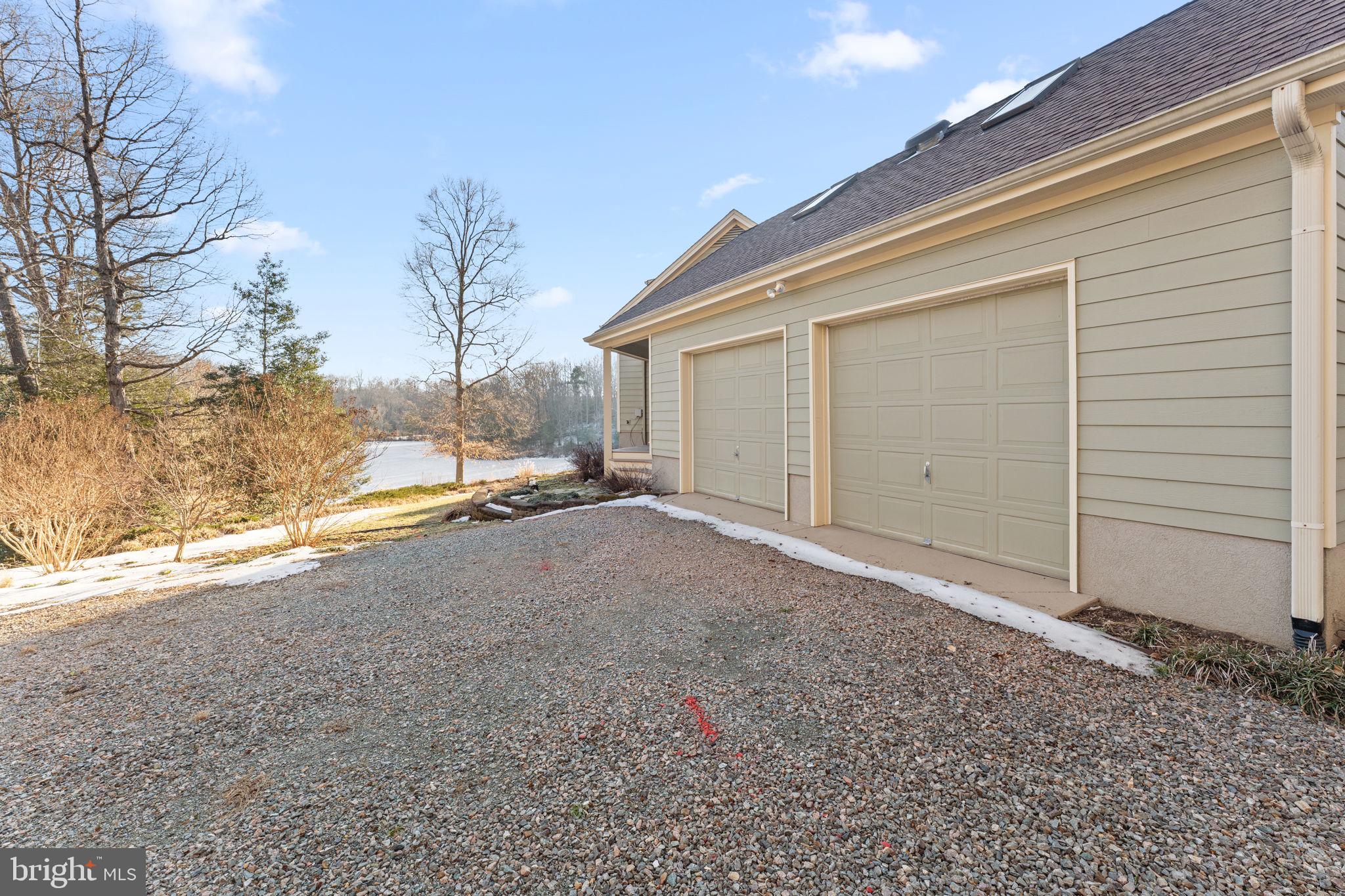 MEADOW FARMS - Residential