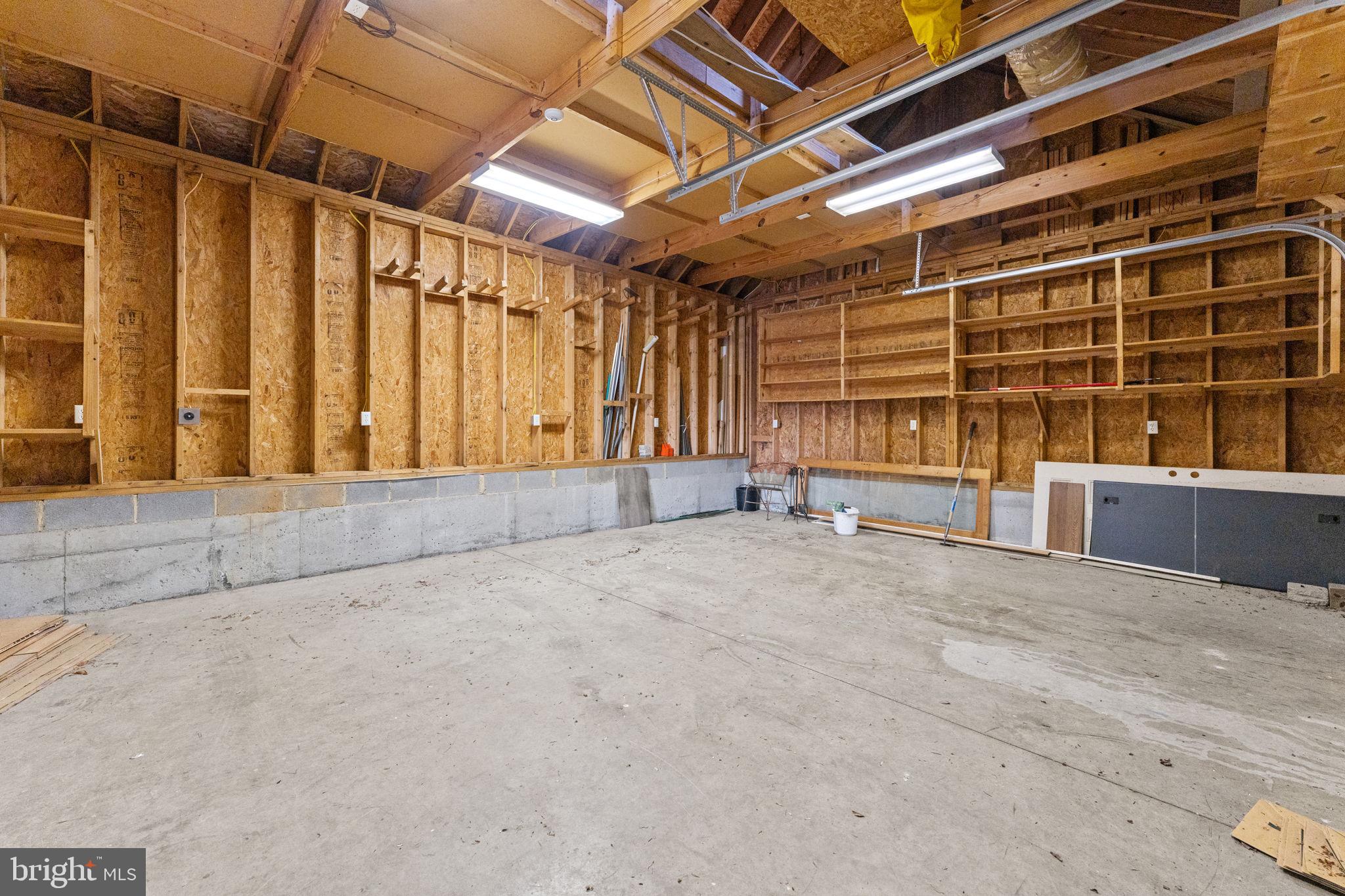 MEADOW FARMS - Residential