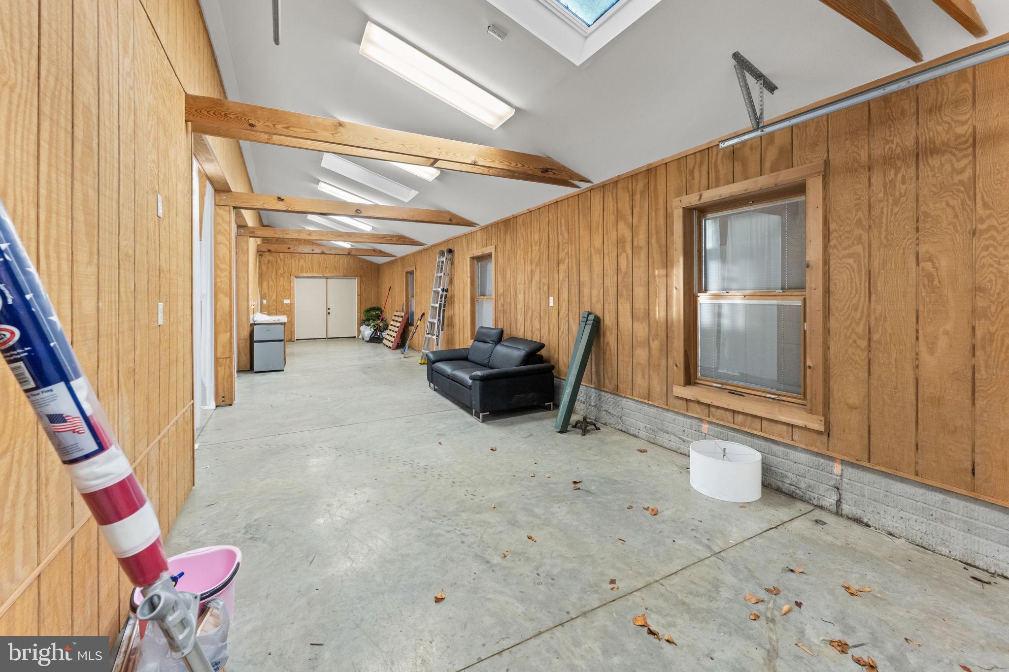 MEADOW FARMS - Residential