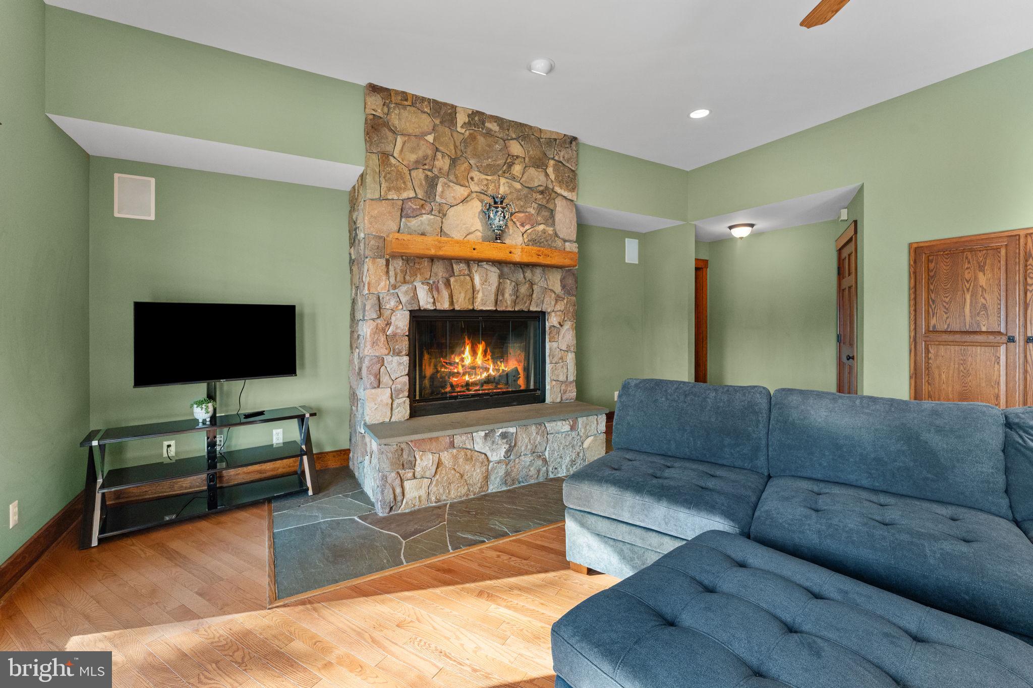 MEADOW FARMS - Residential