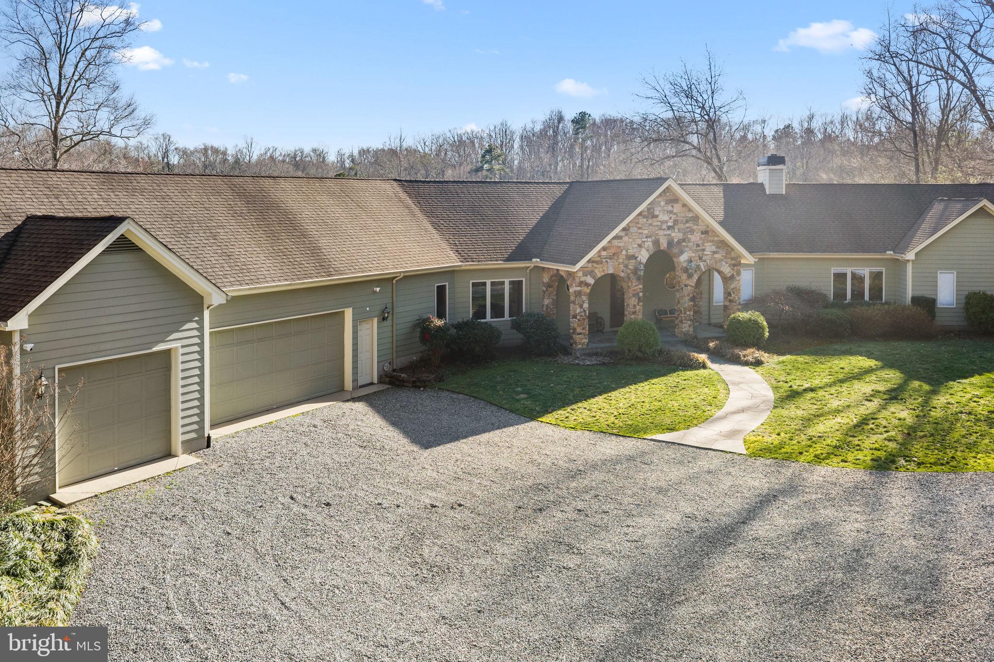 MEADOW FARMS - Residential