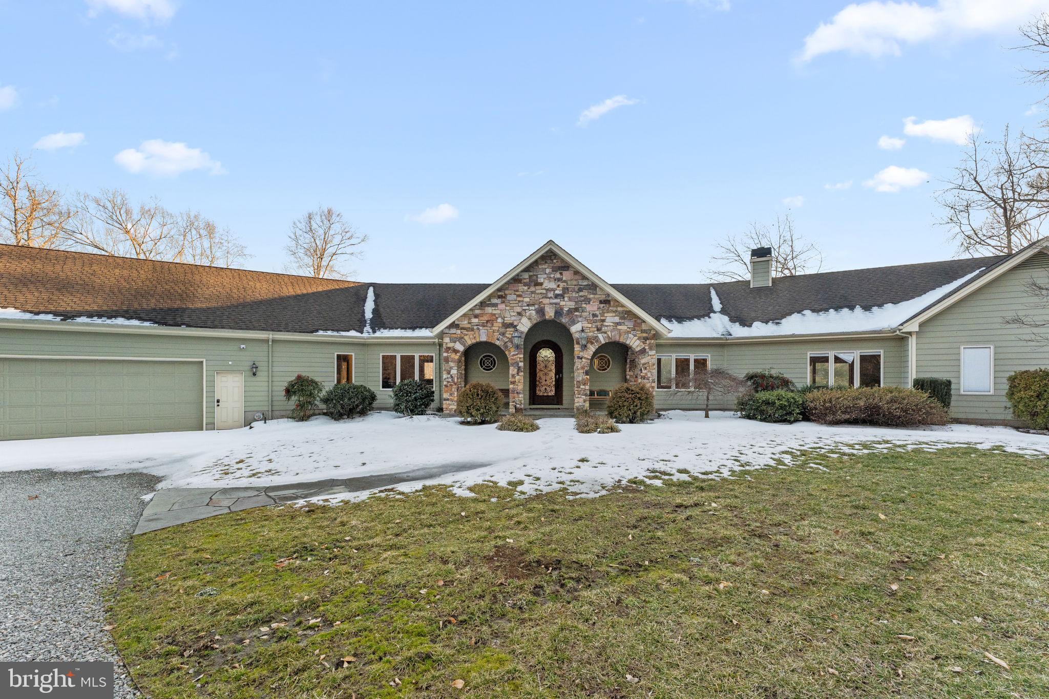 MEADOW FARMS - Residential