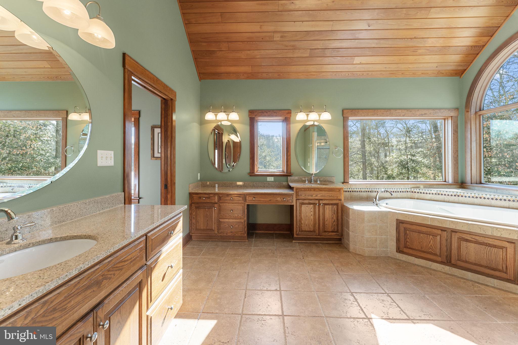 MEADOW FARMS - Residential