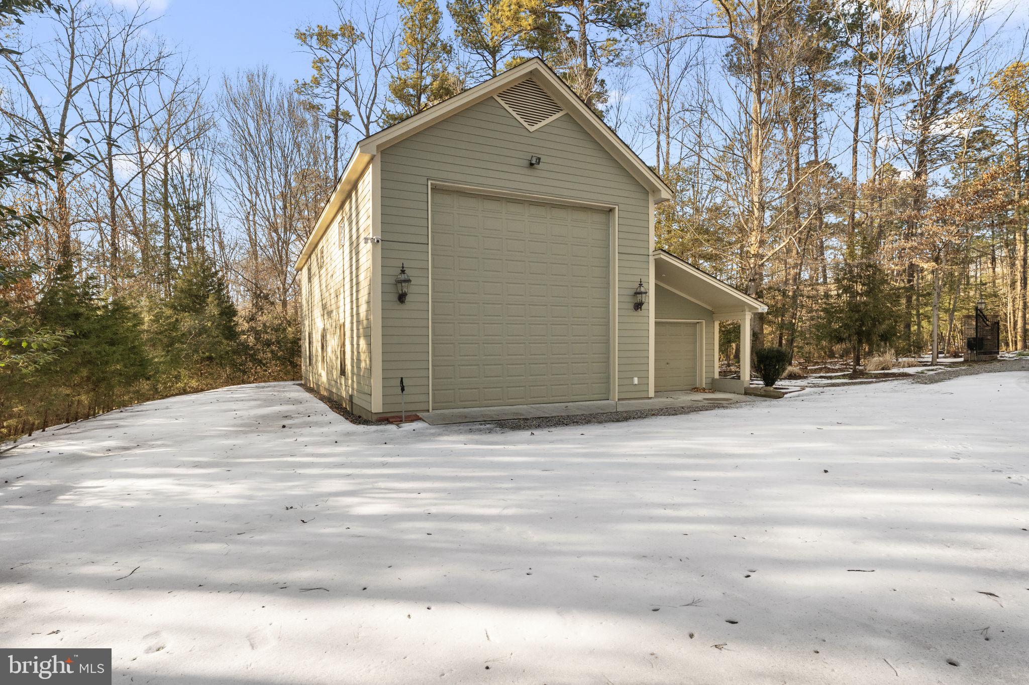 MEADOW FARMS - Residential