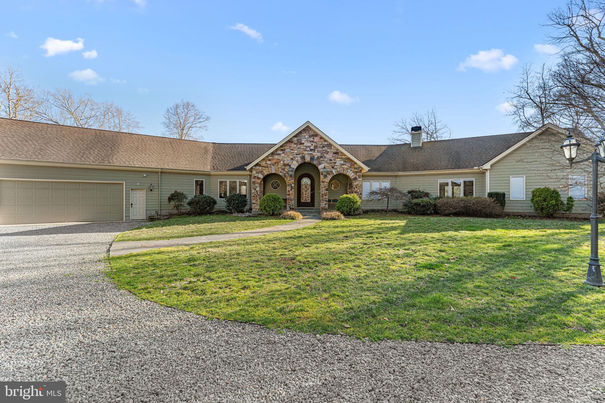 MEADOW FARMS - Residential