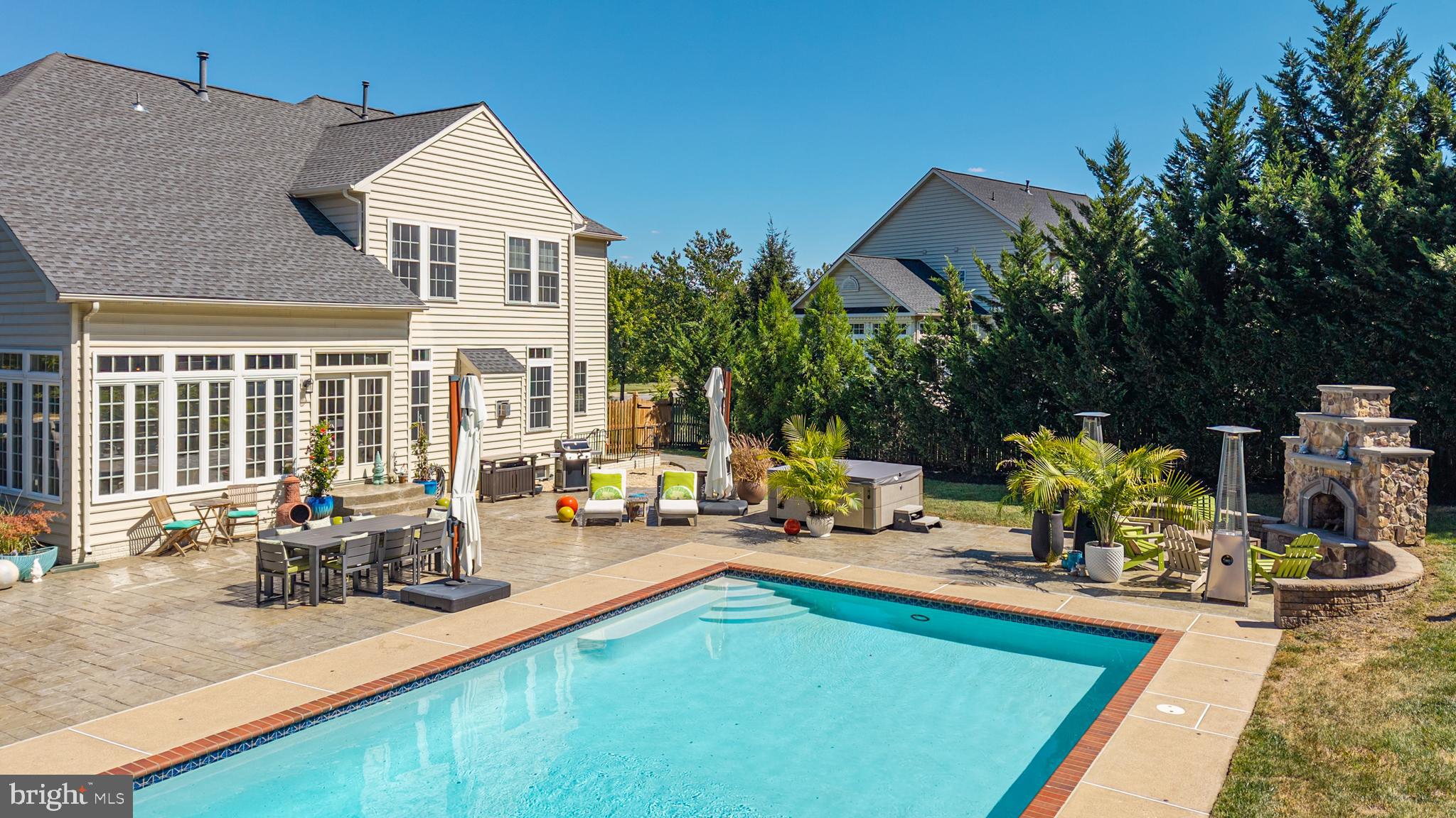 CEDAR HUNT - Residential