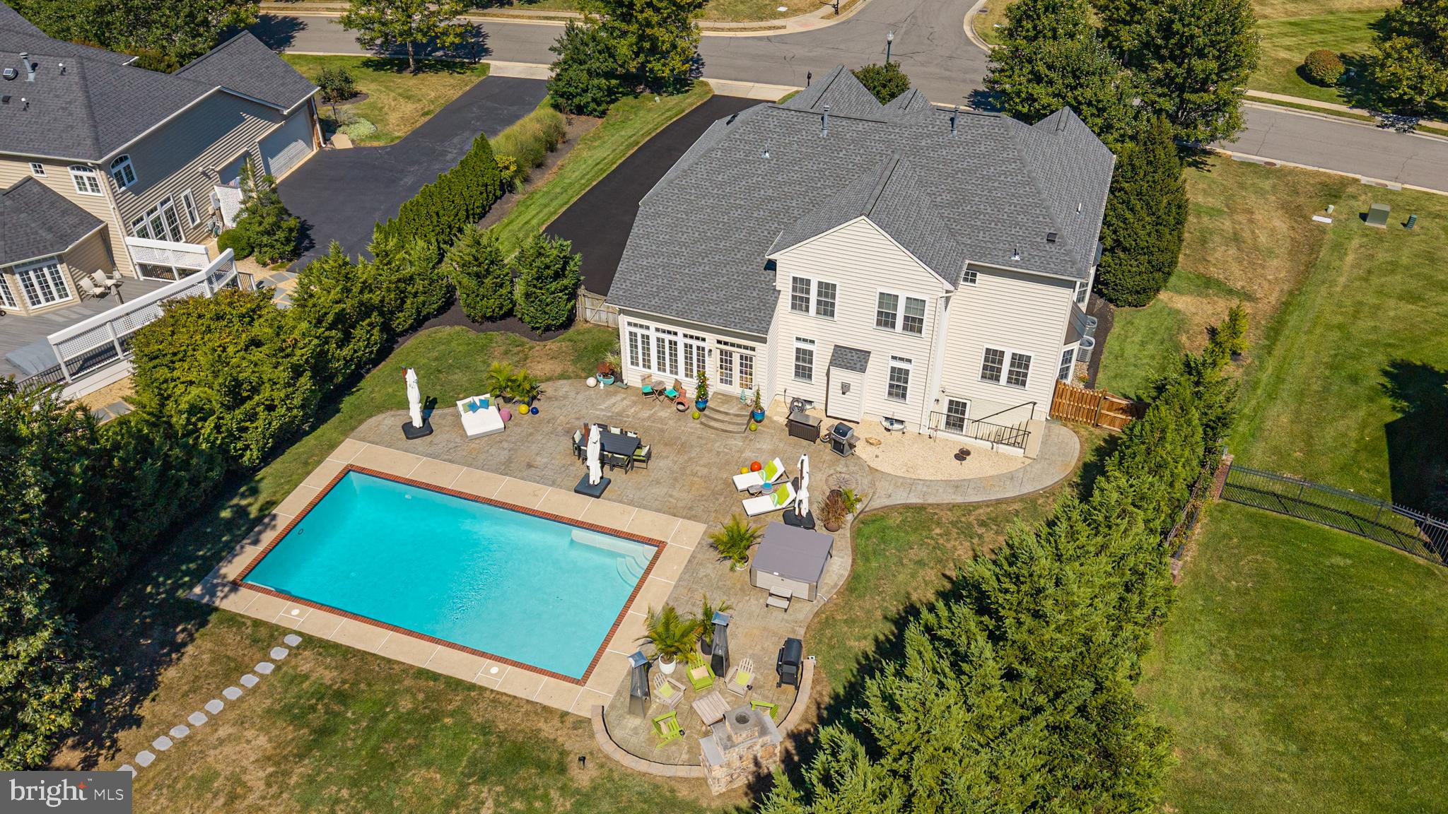 CEDAR HUNT - Residential