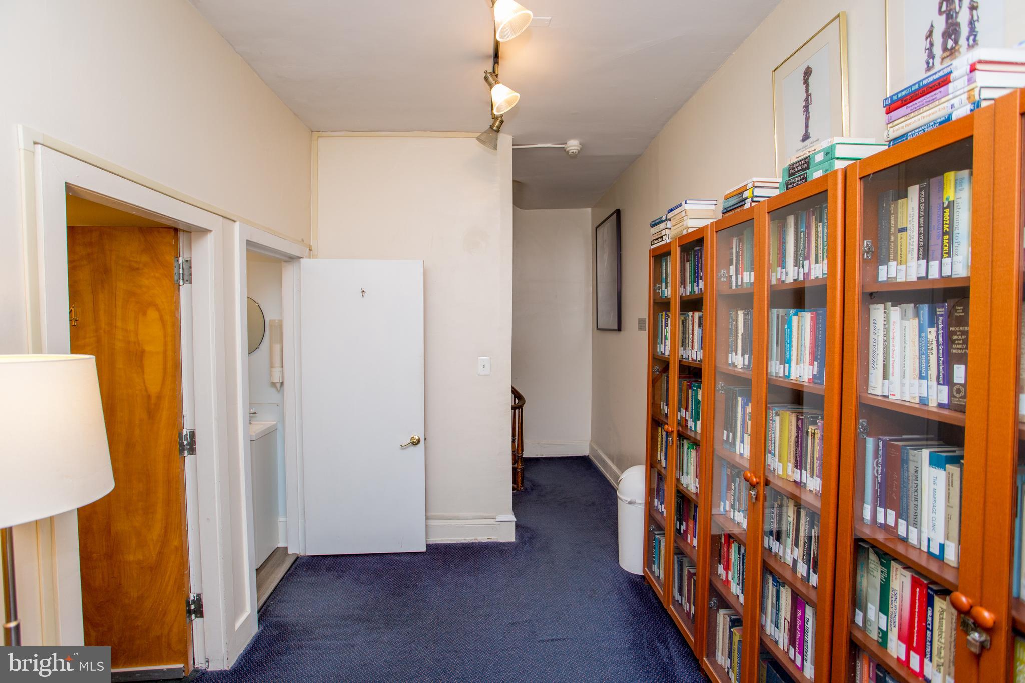 RITTENHOUSE SQUARE - Residential Income