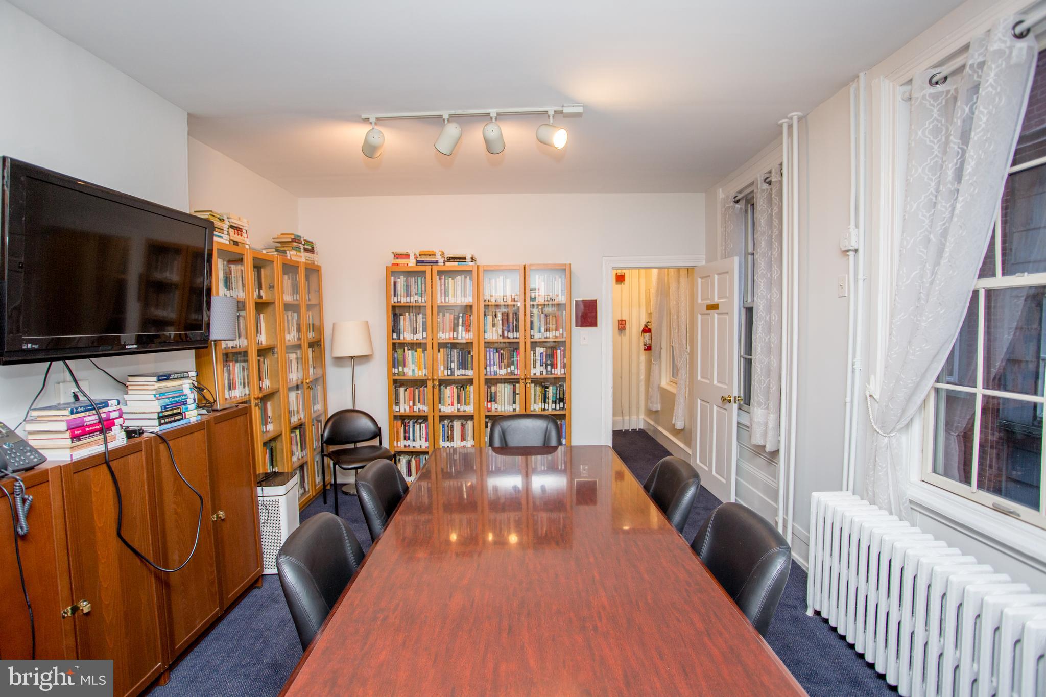 RITTENHOUSE SQUARE - Residential Income