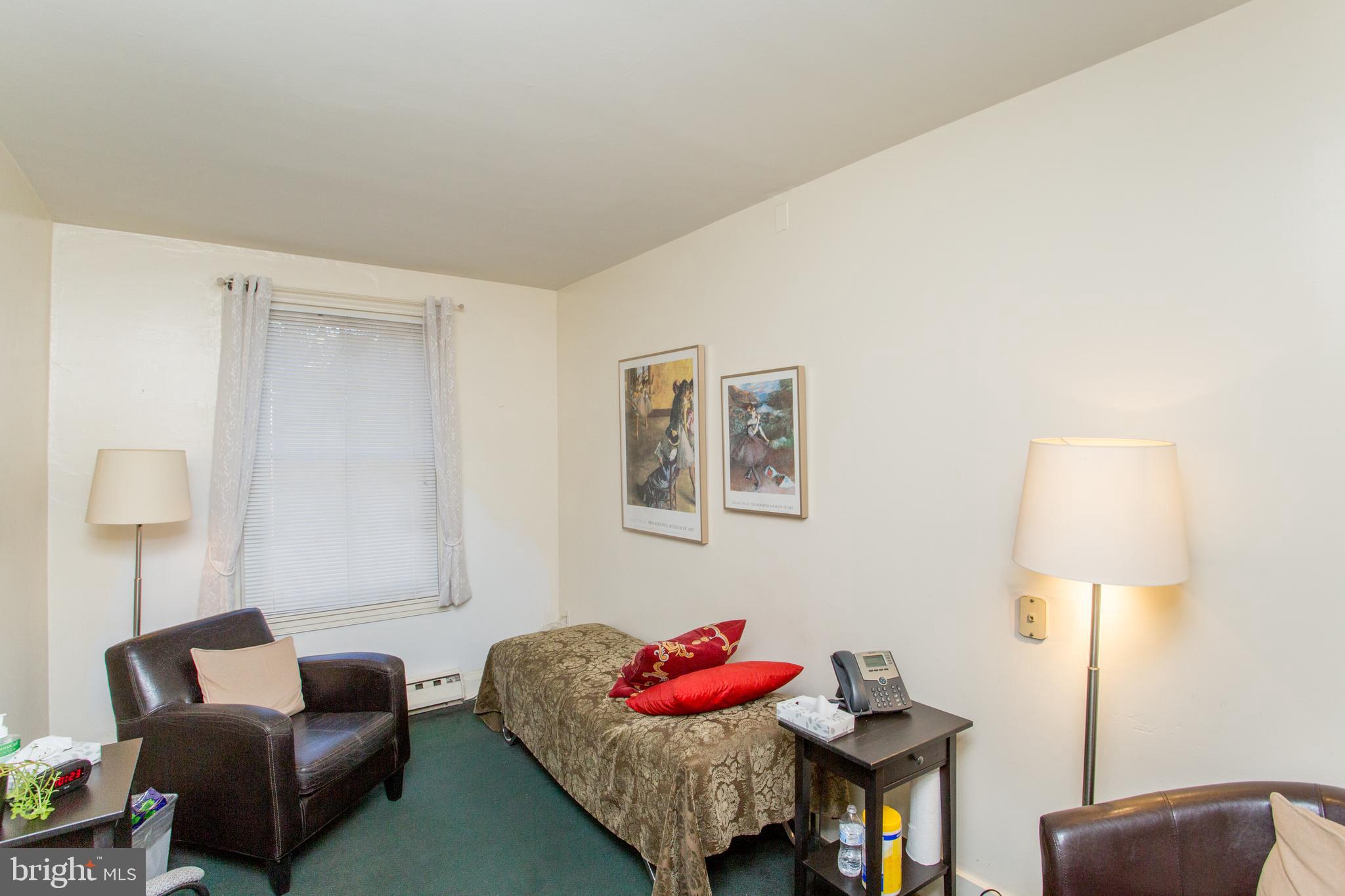 RITTENHOUSE SQUARE - Residential Income