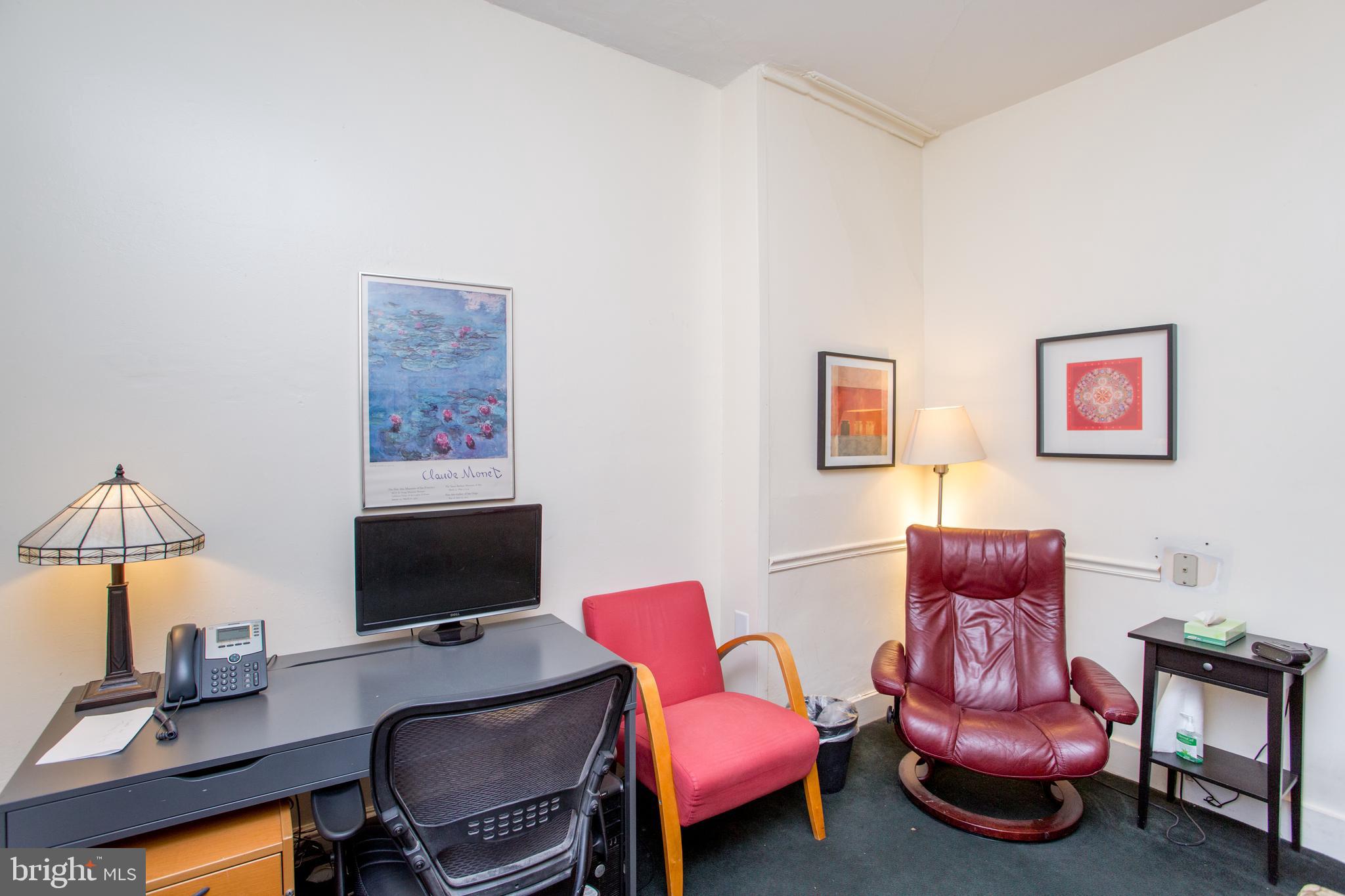 RITTENHOUSE SQUARE - Residential Income